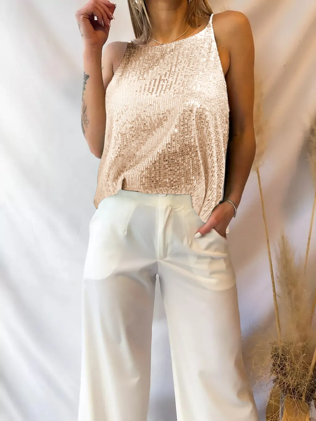 Heavy Embroidery Sequins Vest Loose Outer Wear Camisole Sexy V-neck New  Shiny Sleeveless Front And Back Wearable display picture 9
