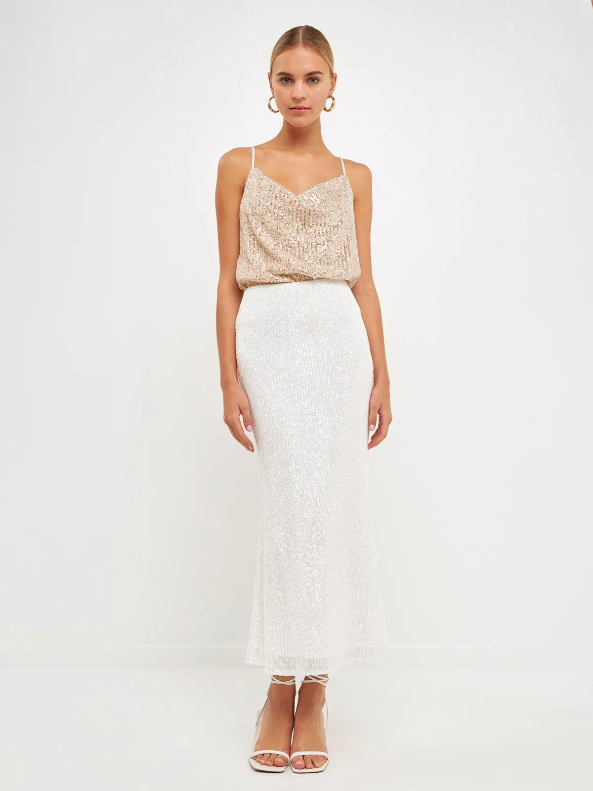 Women's Summer New V-Neck Casual Vest Wholesale Sequin Beaded Camisole Top display picture 13