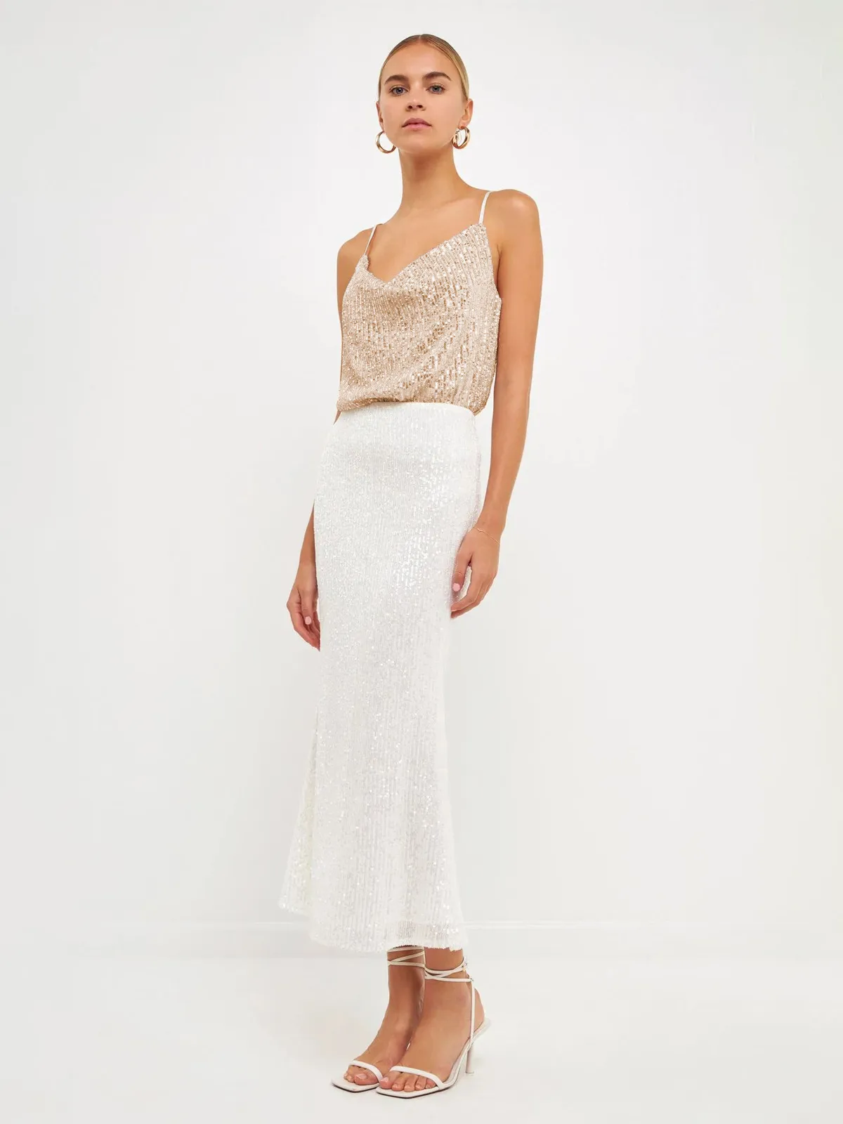 Women's Summer New V-Neck Casual Vest Wholesale Sequin Beaded Camisole Top display picture 14