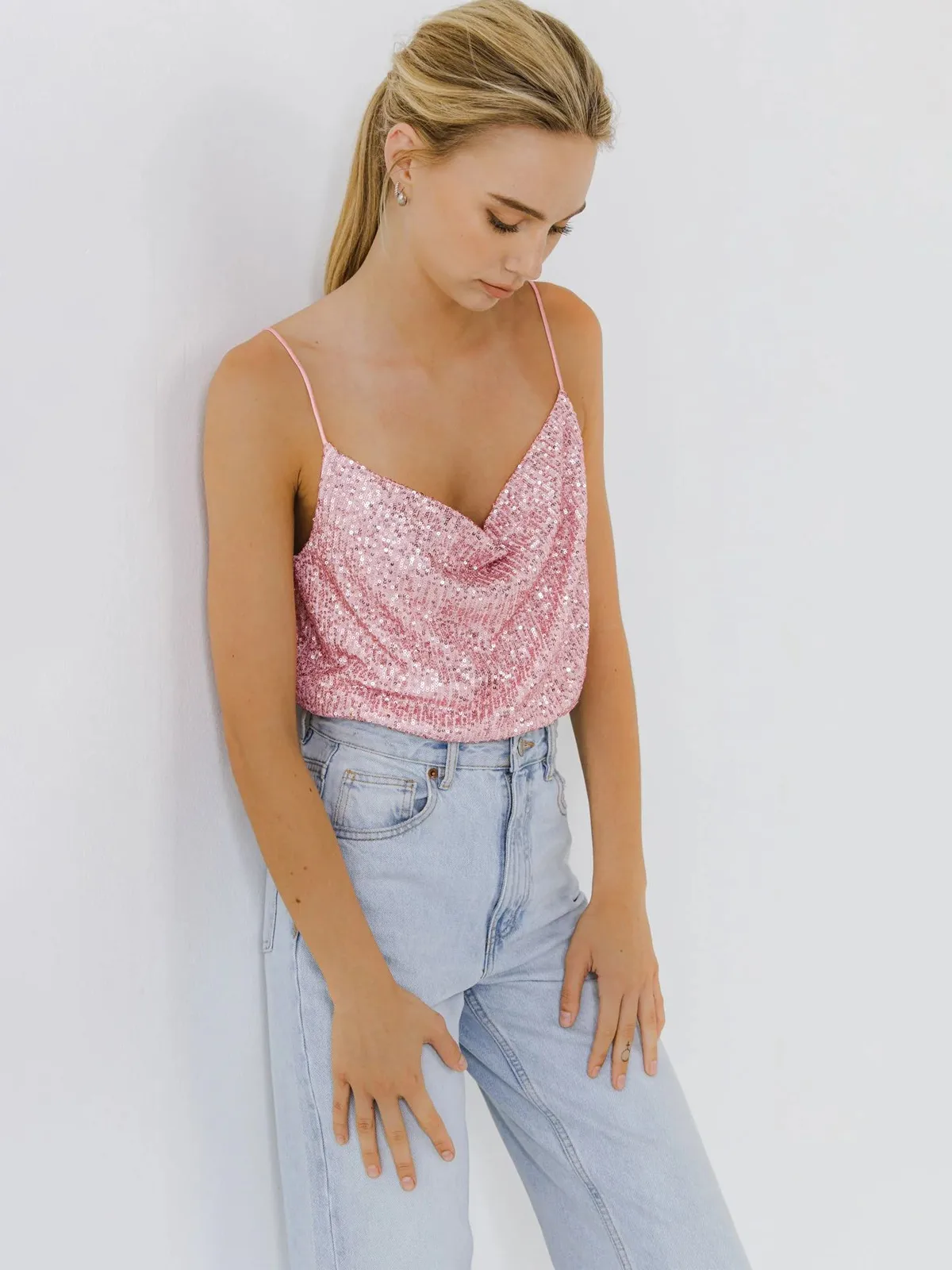 Women's Summer New V-Neck Casual Vest Wholesale Sequin Beaded Camisole Top display picture 20