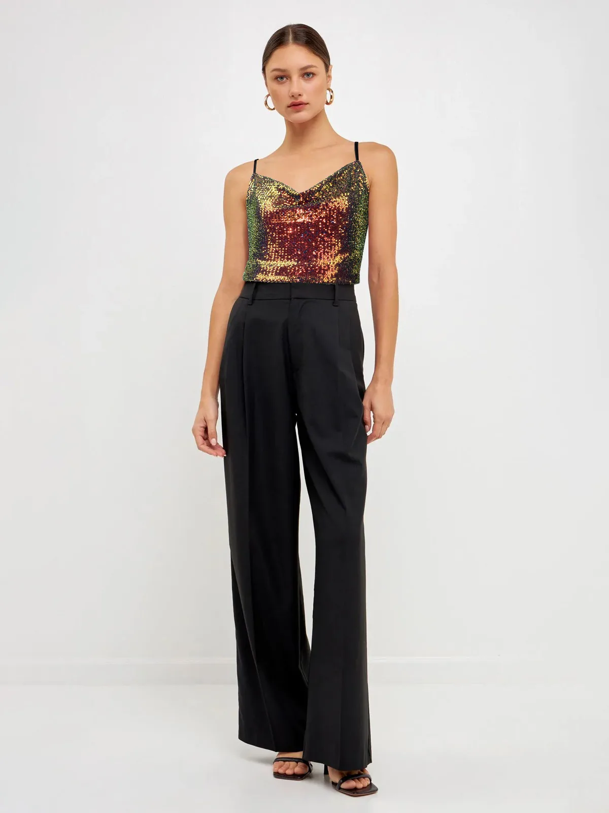 Women's Summer New V-Neck Casual Vest Wholesale Sequin Beaded Camisole Top display picture 8