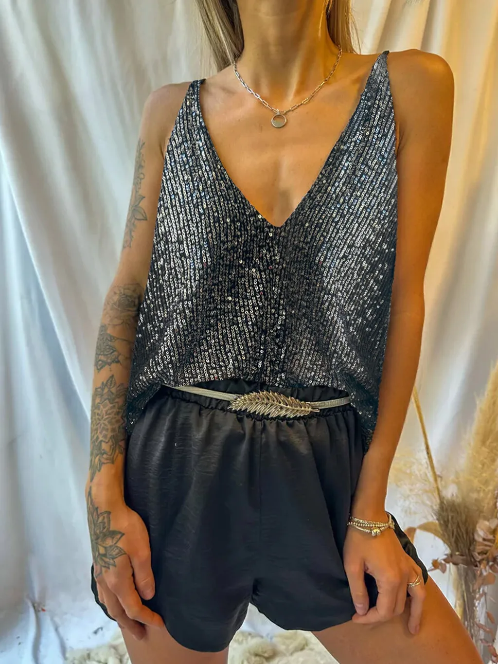 Heavy Embroidery Sequins Vest Loose Outer Wear Camisole Sexy V-neck New  Shiny Sleeveless Front And Back Wearable display picture 29