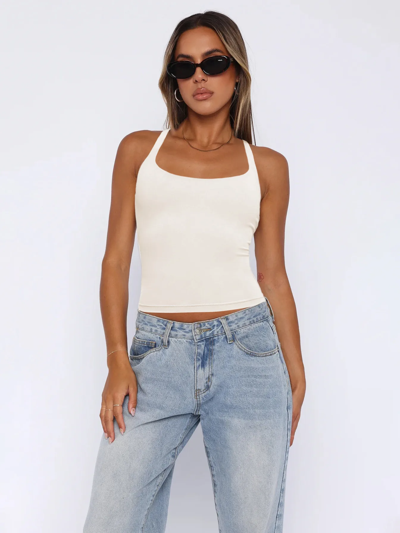 -style Women's  Fashion Elegant Slim-fit Square Collar Solid Color Large Backless Cross Shoulder Strap Yoga Vest Top display picture 3