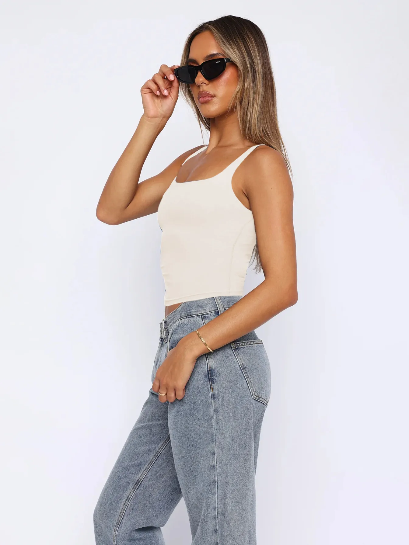 -style Women's  Fashion Elegant Slim-fit Square Collar Solid Color Large Backless Cross Shoulder Strap Yoga Vest Top display picture 4