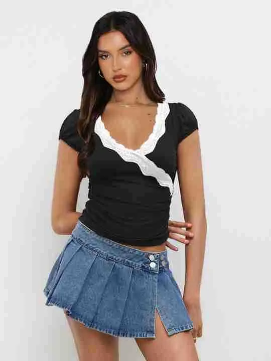 Summer  New Fashion Lace Stitching Color Contrast Shoulder Short-sleeved T-shirt Slim-fit V-neck Short Top display picture 23