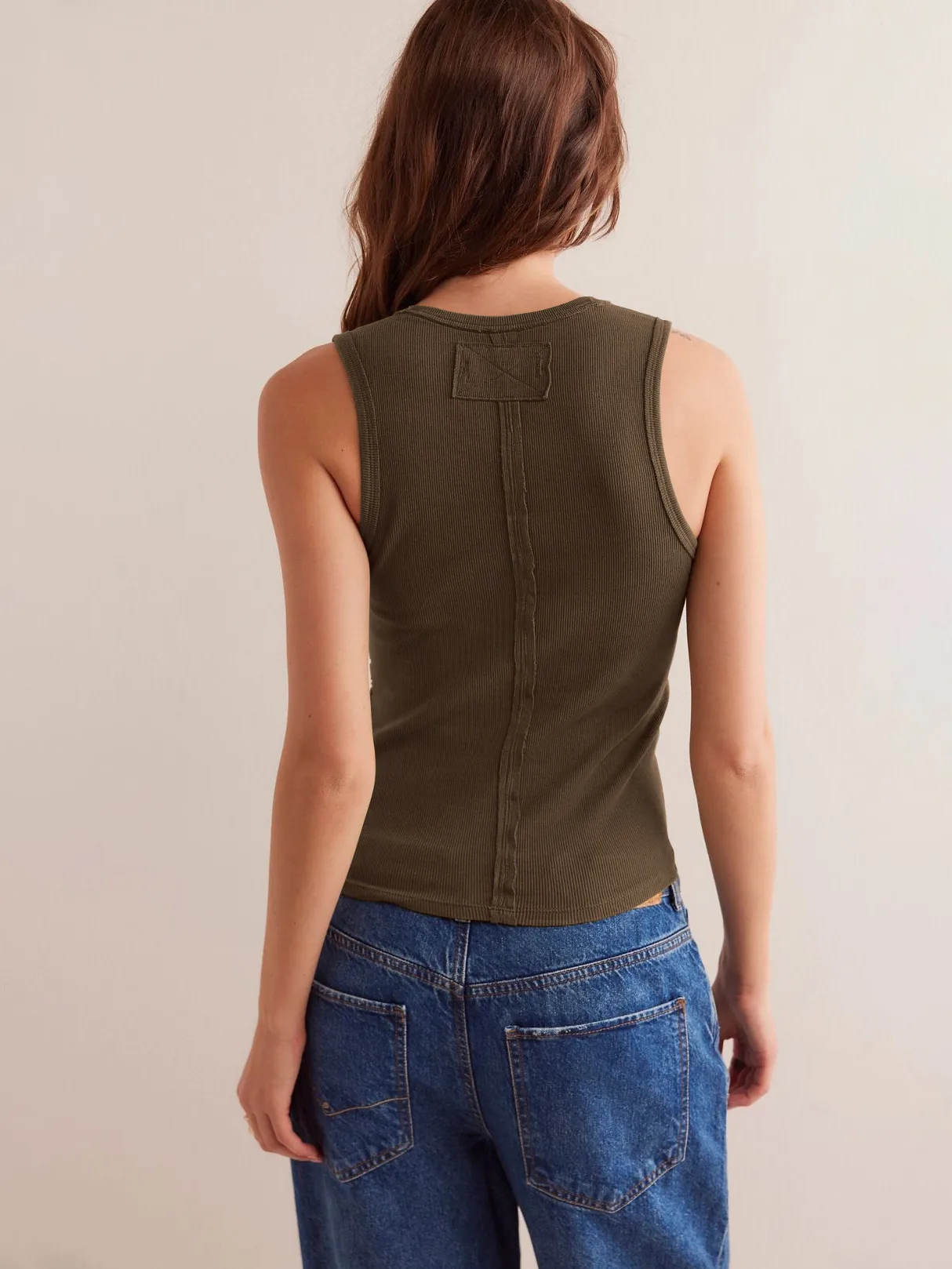 Foreign Trade  New  Fashion V-neck Solid Color Sleeveless Rib All-match High-end Vest Top For Women display picture 22