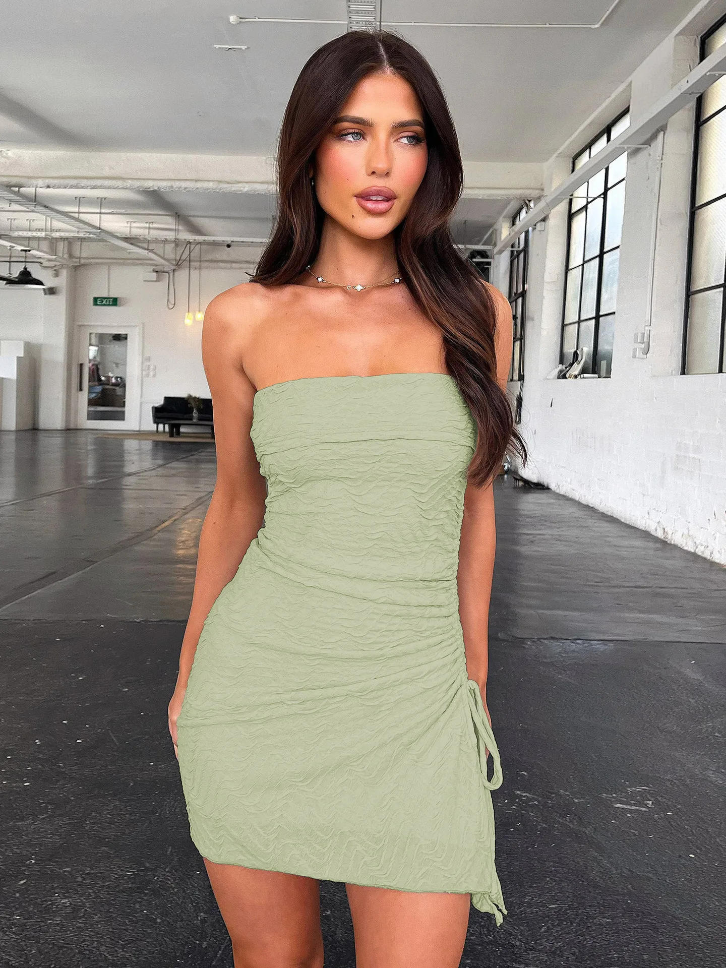 Designed Foreign Trade  Spring And Summer New Hot Selling Pleated Drawstring Split Irregular Hem Strapless Dress display picture 31