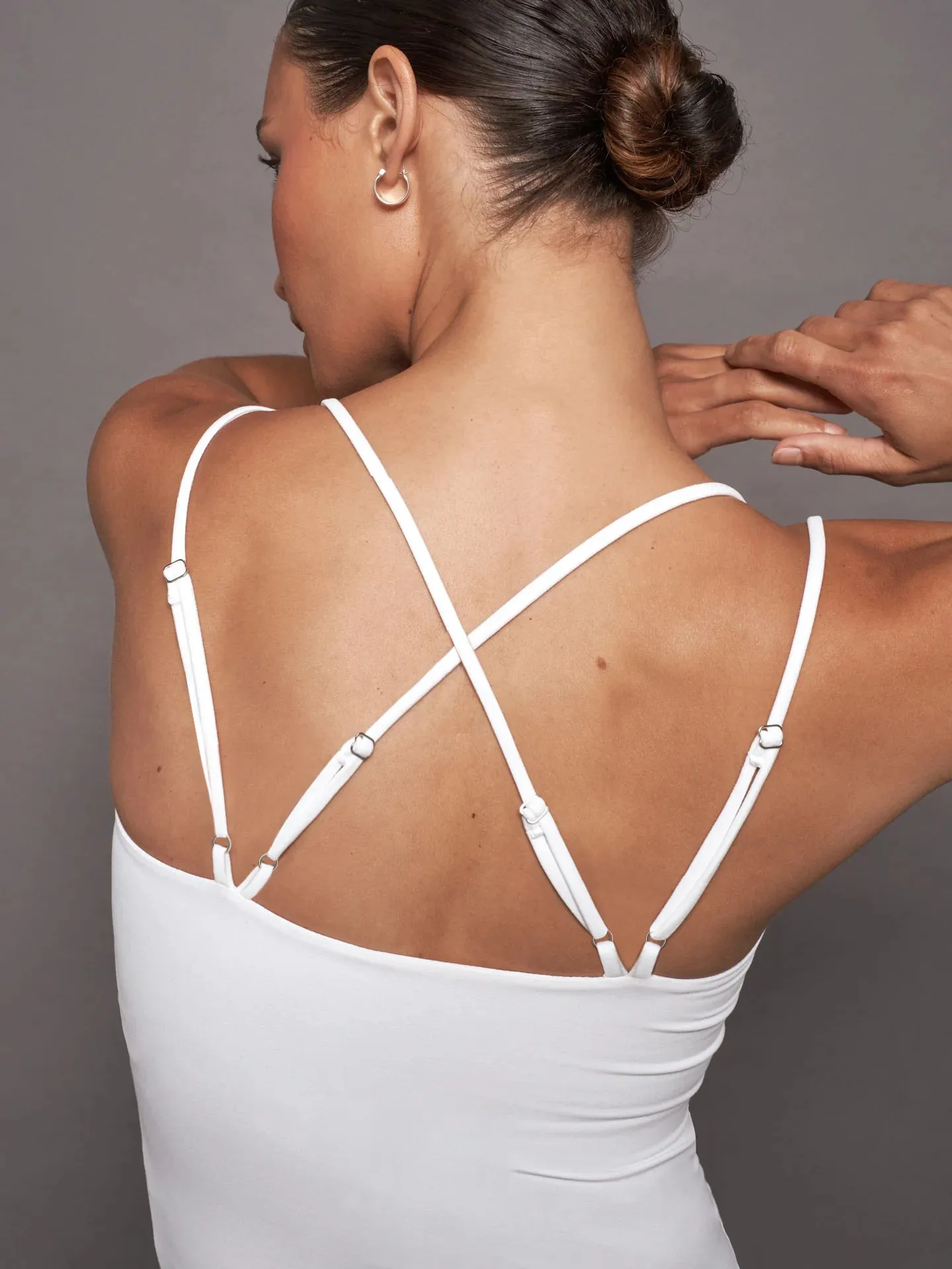 Spring And Summer  New Ultra-short Double Shoulder Strap Slim-fit Back Cross Shoulder Strap Slim-fit Vest For Women display picture 2