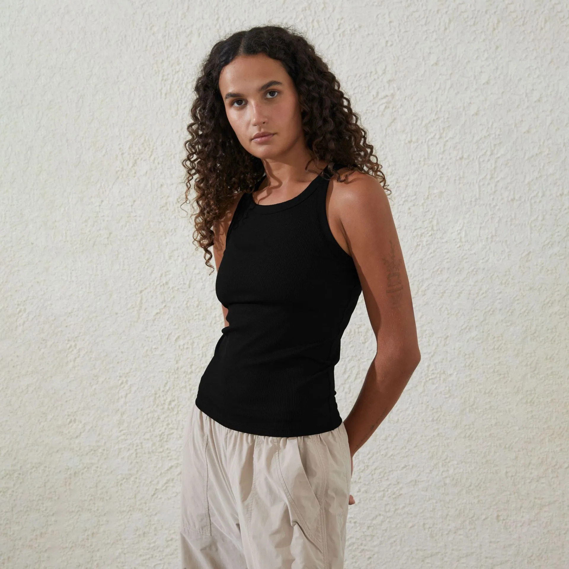 Explosions New  Women's Sports Thread Solid Color Sleeveless Knitted All-match Sling Spring And Summer display picture 30