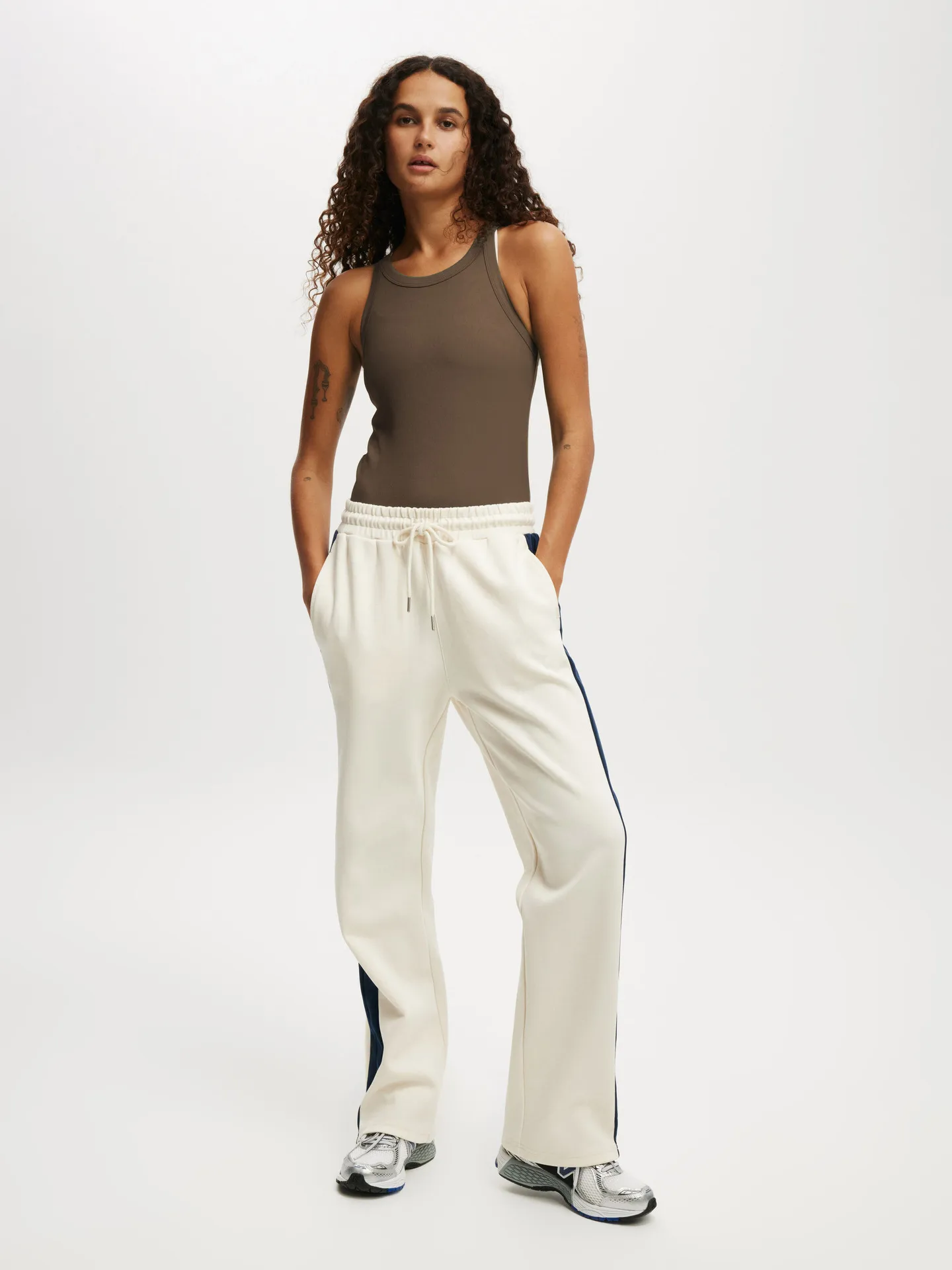 Explosions New  Women's Sports Thread Solid Color Sleeveless Knitted All-match Sling Spring And Summer display picture 14