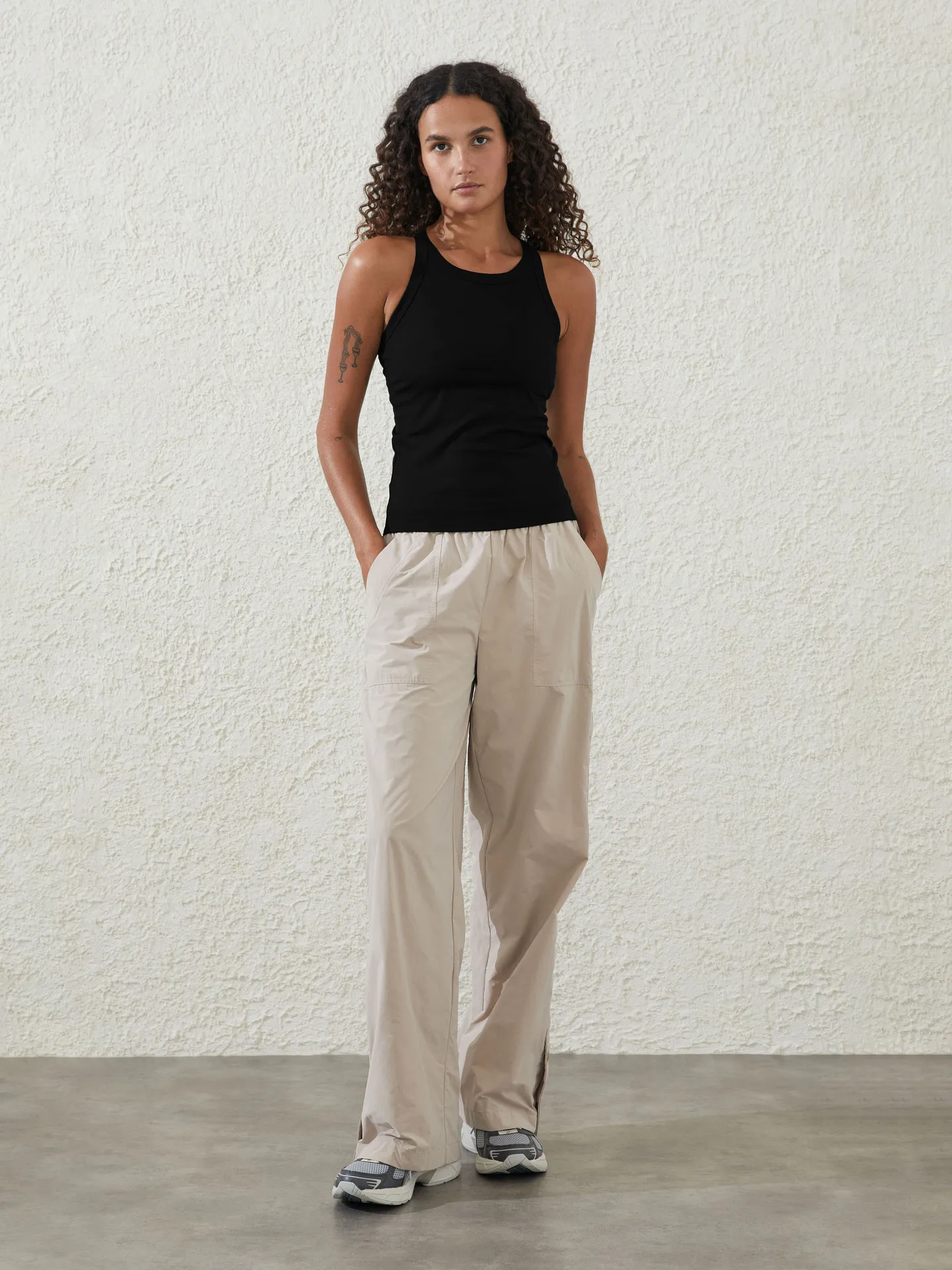 Explosions New  Women's Sports Thread Solid Color Sleeveless Knitted All-match Sling Spring And Summer display picture 18