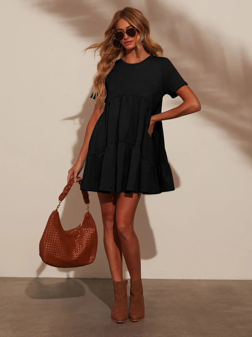 Explosions Summer Casual Pocket Short Round Neck Short Sleeve Pleated Loose Women's Dress display picture 21