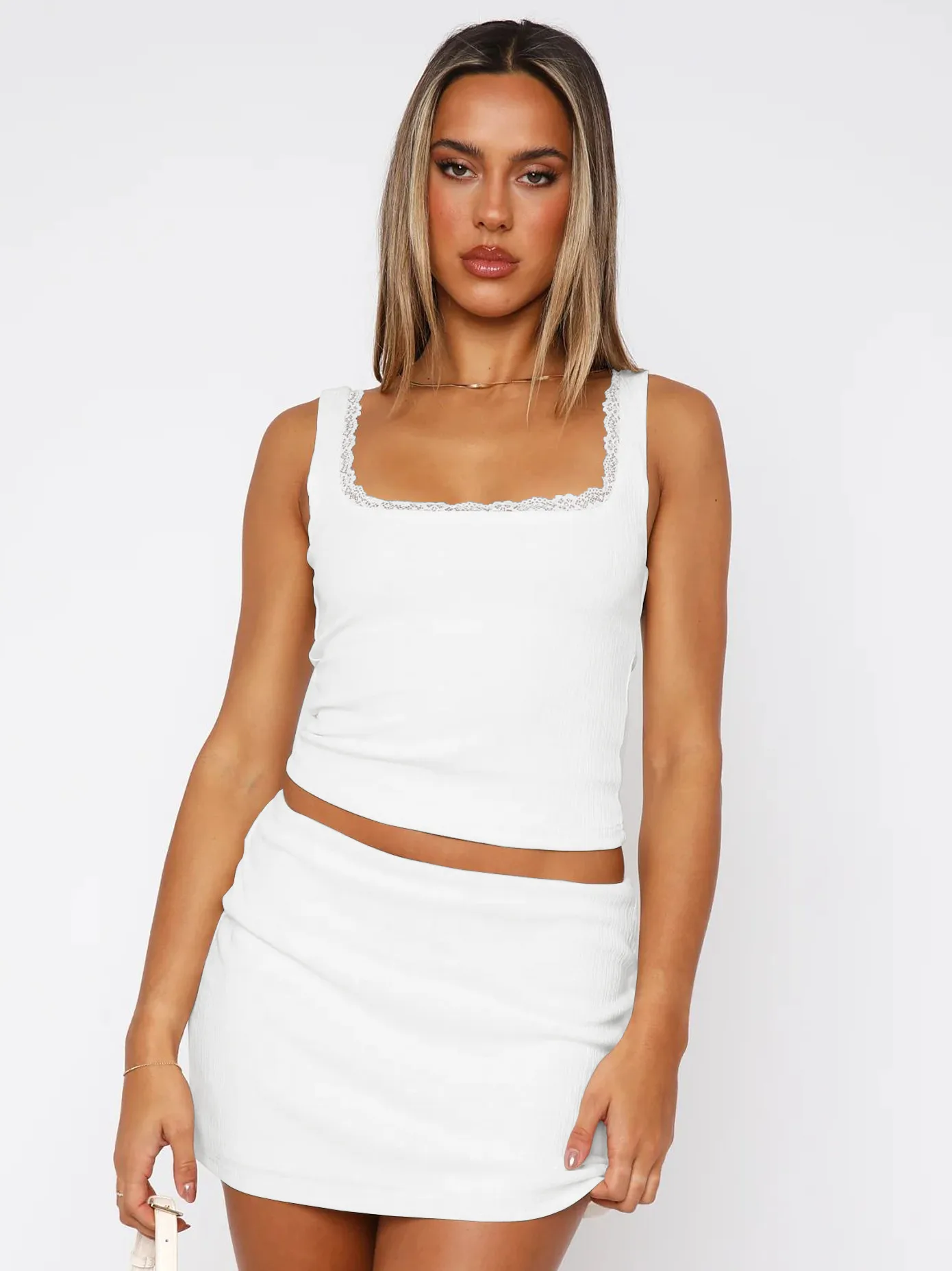 Spring And Summer Y2K Women's Lace Square Collar Sexy Hot Girl Slim Solid Color Vest Top display picture 5