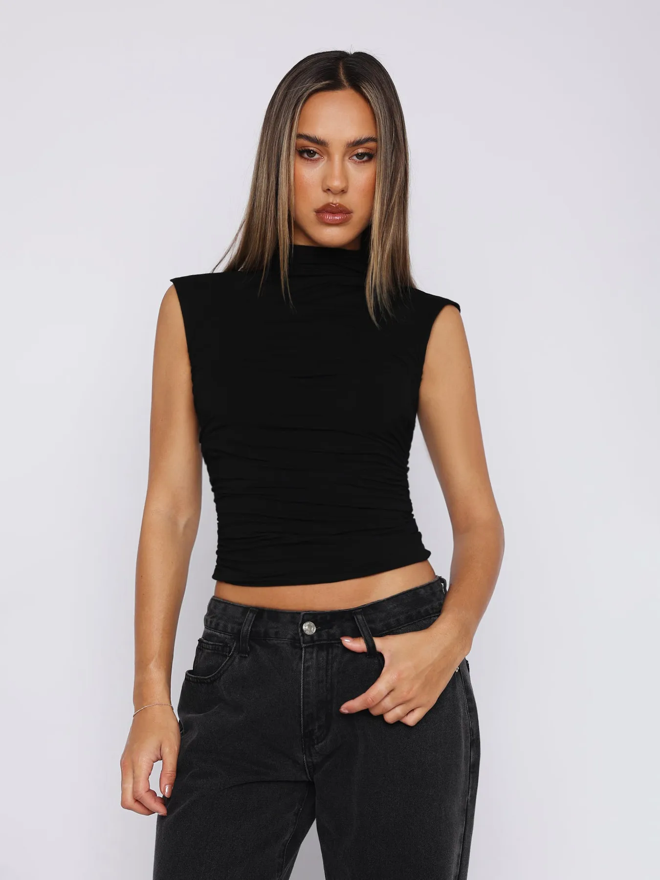 Fashion  Sexy Women's Half-turtleneck Sleeveless Elegant Small Vest Pleated All-match Base Short Top display picture 9