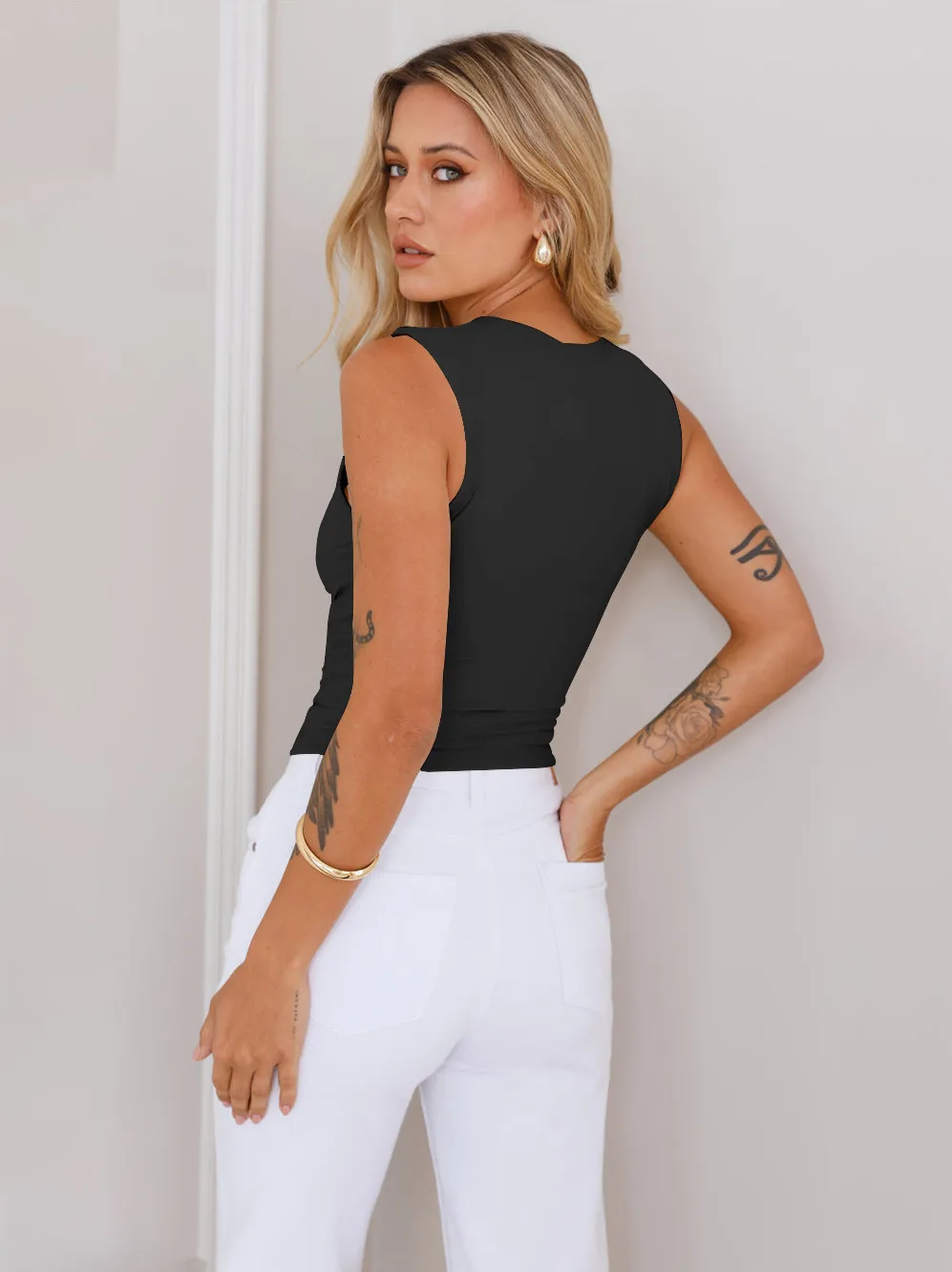 New  Sleeveless Women's Sexy Solid Color Round Neck Spice Girl Fashionable Slim-fit Vest Top display picture 16