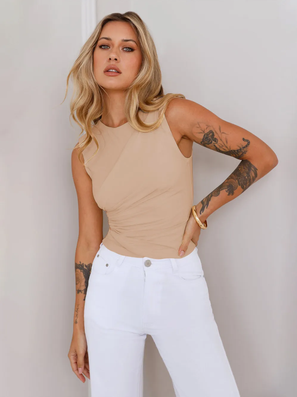 New  Sleeveless Women's Sexy Solid Color Round Neck Spice Girl Fashionable Slim-fit Vest Top display picture 29