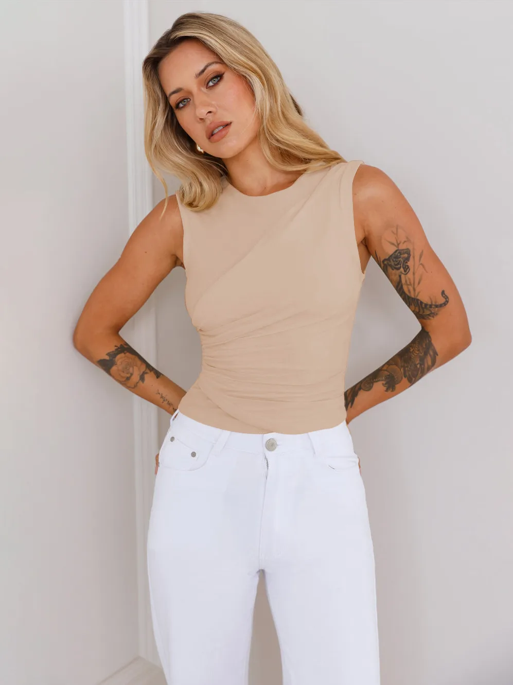 New  Sleeveless Women's Sexy Solid Color Round Neck Spice Girl Fashionable Slim-fit Vest Top display picture 30