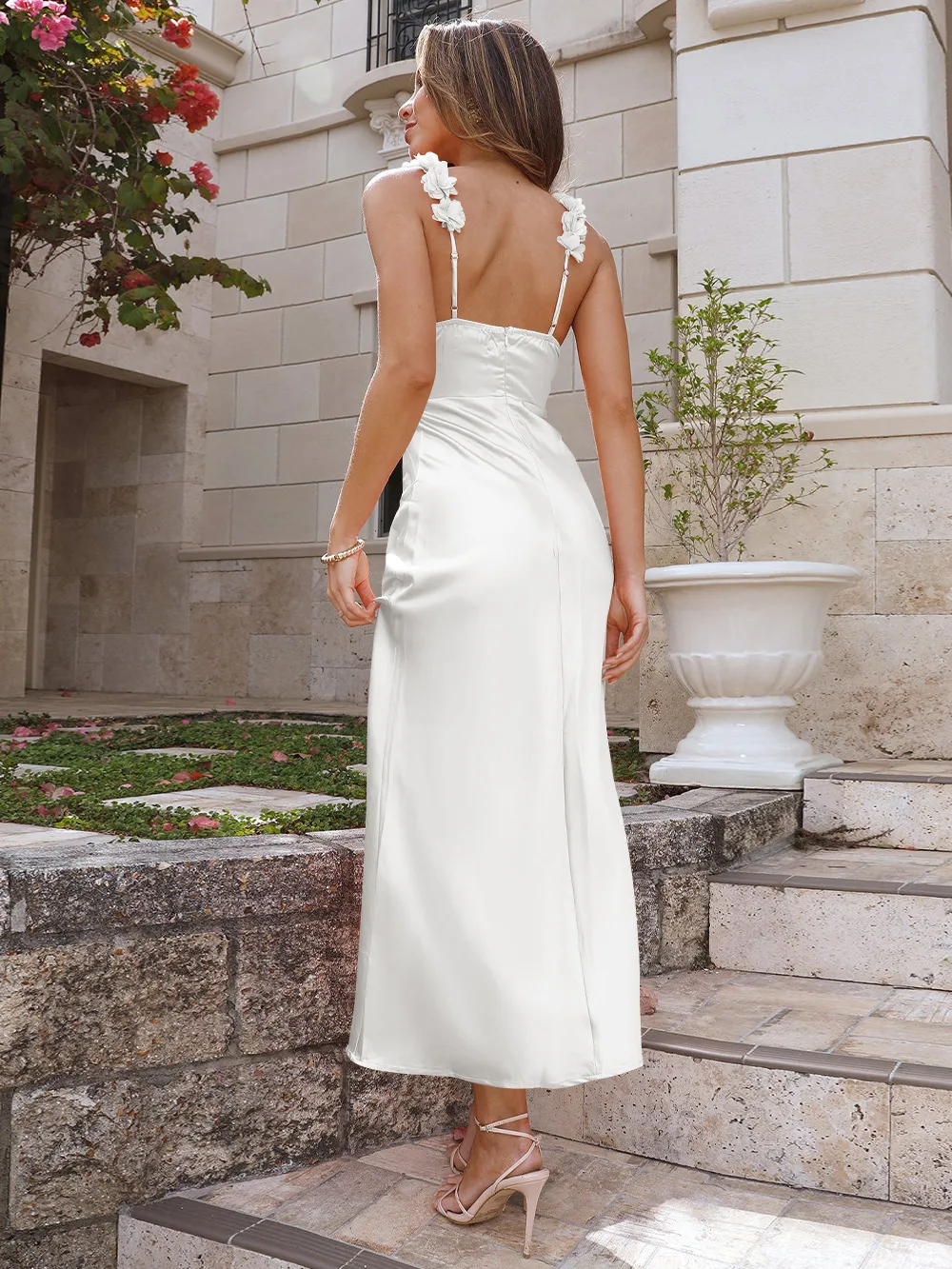 Strap Dress Spring And Summer Slim-fit Sexy Backless Wedding Light Dress Bridesmaid Evening Dress Women's Dress display picture 3