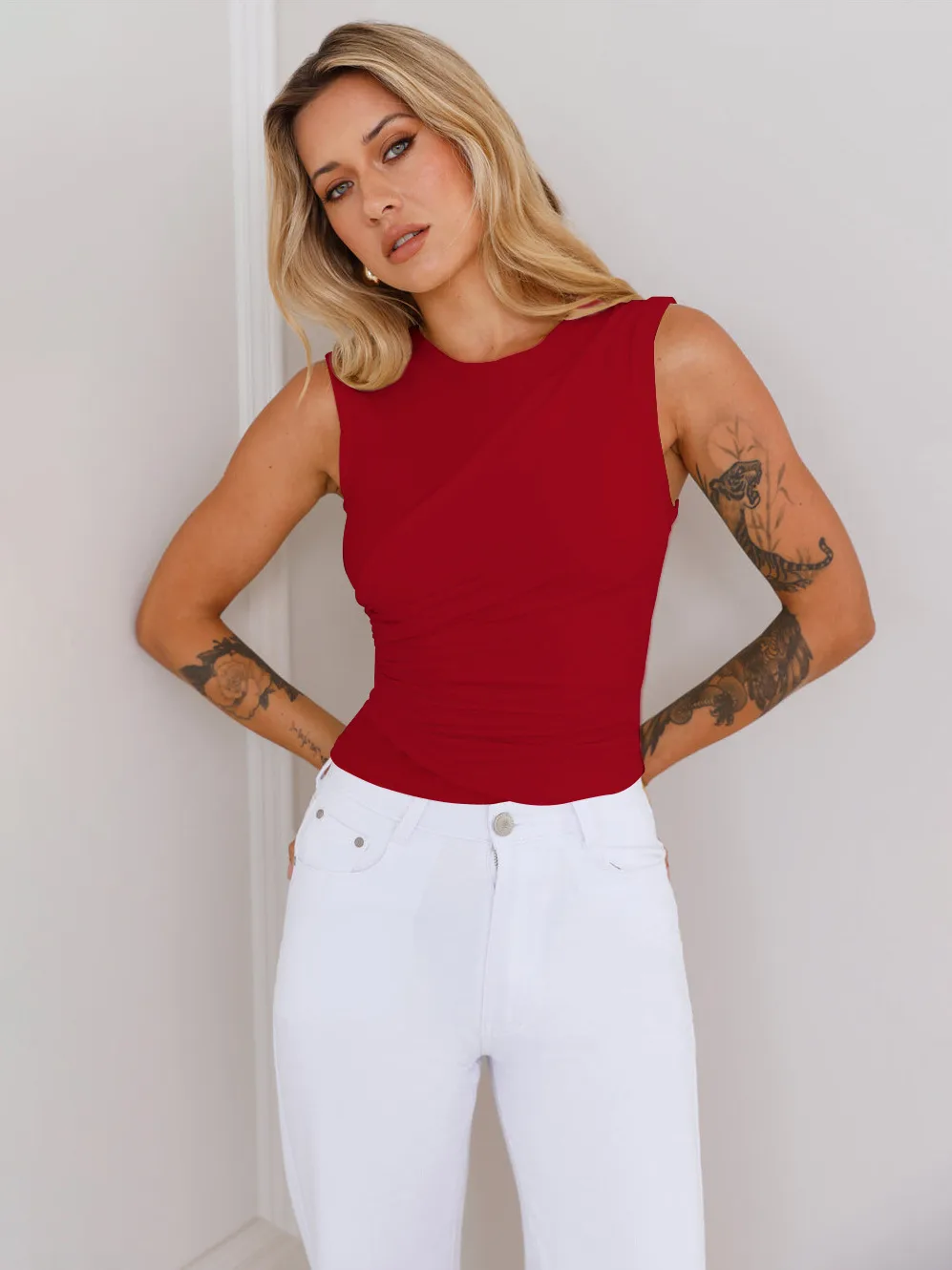 New  Sleeveless Women's Sexy Solid Color Round Neck Spice Girl Fashionable Slim-fit Vest Top display picture 35