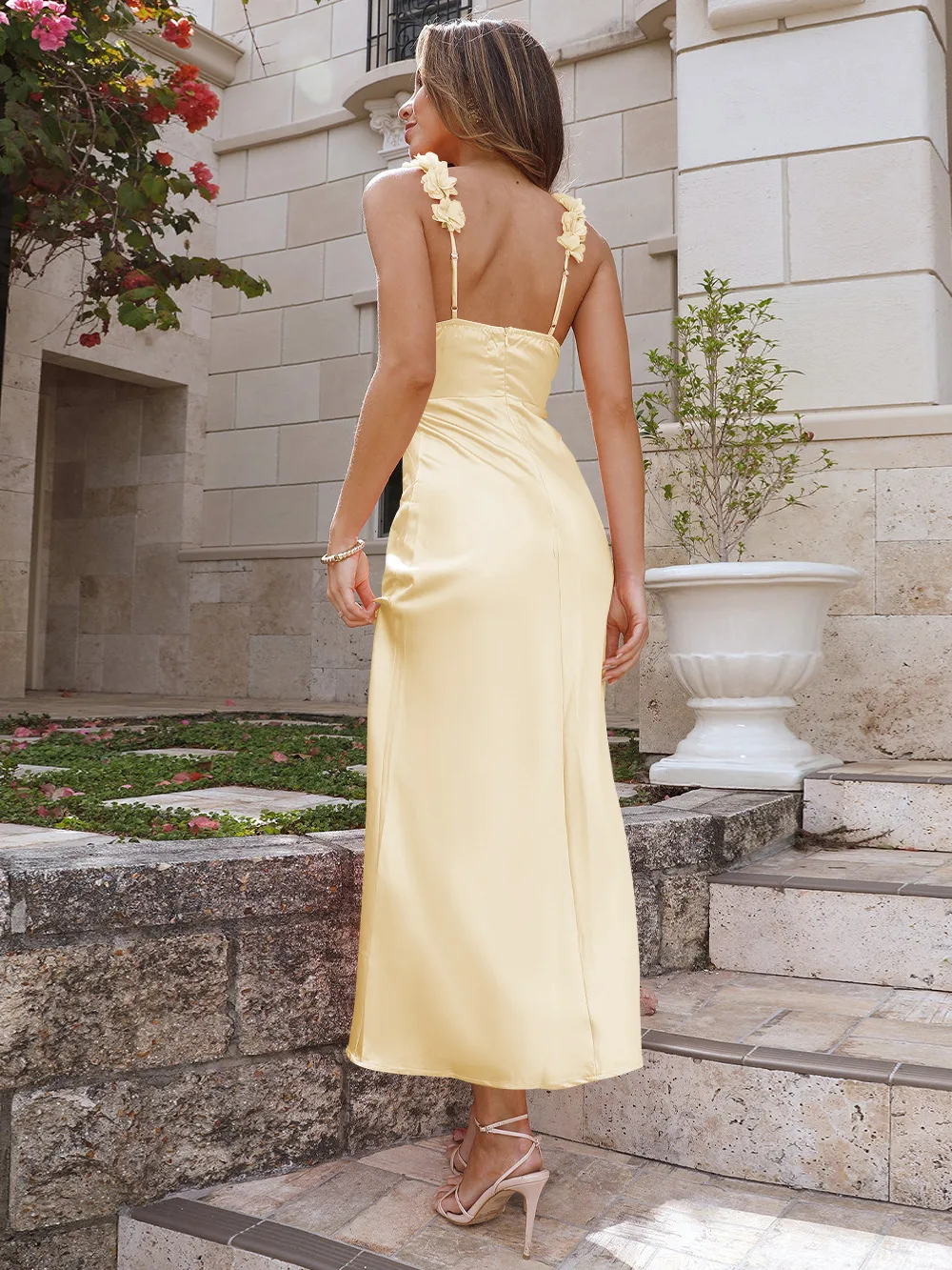 Strap Dress Spring And Summer Slim-fit Sexy Backless Wedding Light Dress Bridesmaid Evening Dress Women's Dress display picture 15