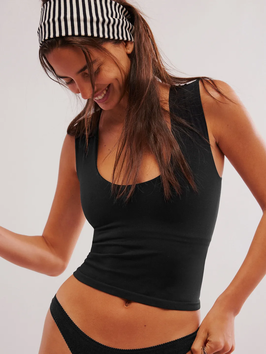 Summer  Hot Sexy Spice Y2K Fashion Double Layer Solid Color U Collar Sleeveless Short Vest Top Women display picture 11