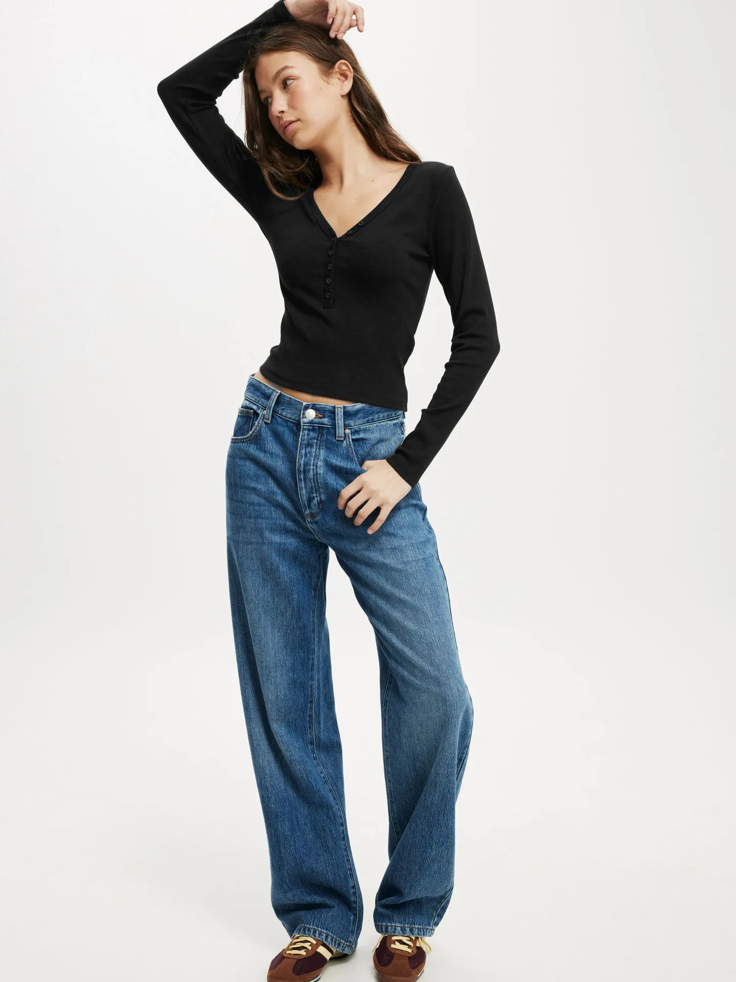 Fashion  Knitted Navel Short Long Sleeve Slim Slim Top Button V-Neck Autumn And Winter Base Shirt display picture 15
