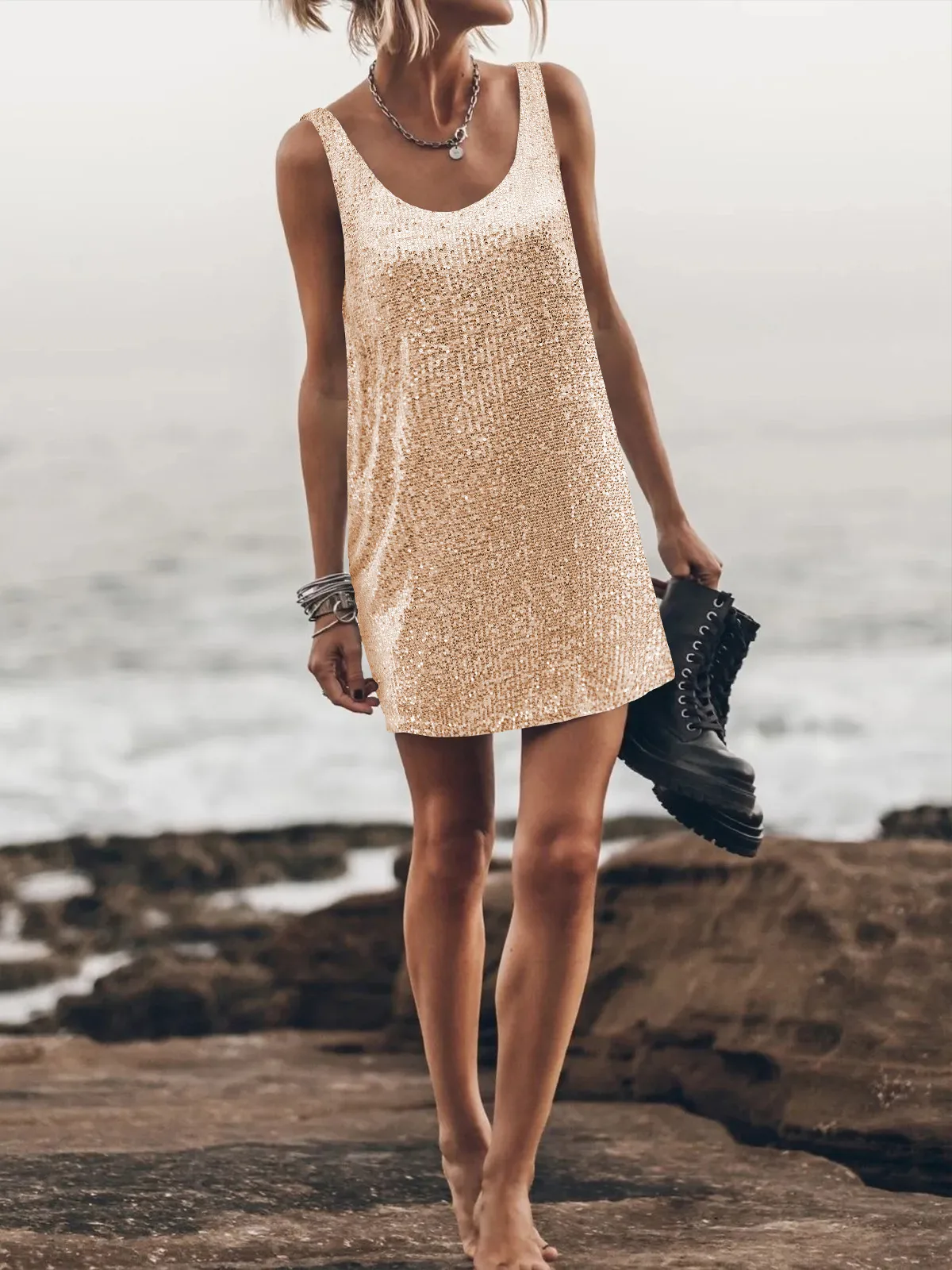 U-collar Sleeveless Loose Backless New Vest Dress Casual Sequins Sexy Suspenders Dress Women's Clothing display picture 13
