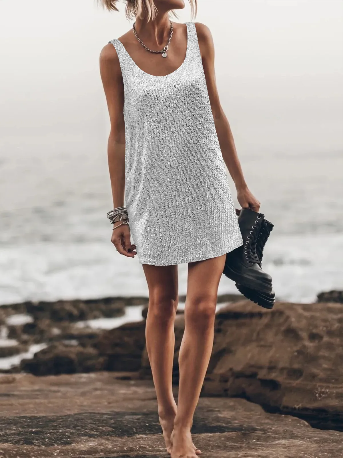 U-collar Sleeveless Loose Backless New Vest Dress Casual Sequins Sexy Suspenders Dress Women's Clothing display picture 23