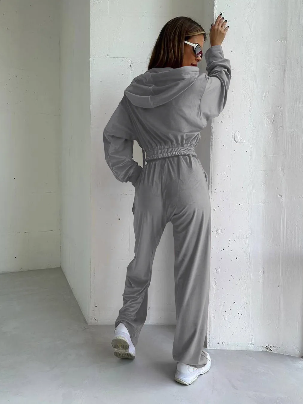 Silver Fox Velvet Hooded Sweater Suit  Autumn And Winter Fashion Waist Short Coat Pants Two-piece Set display picture 15