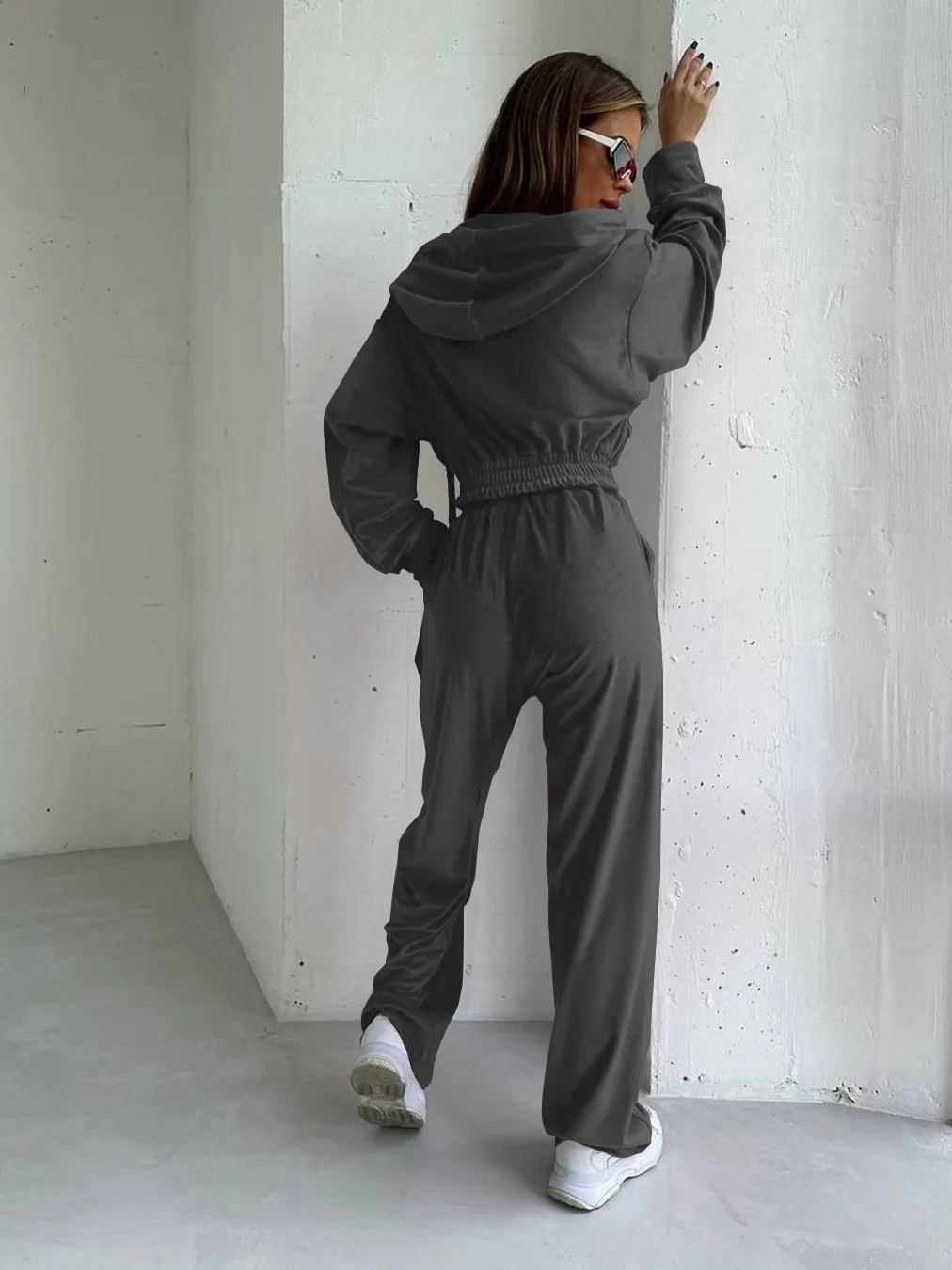 Silver Fox Velvet Hooded Sweater Suit  Autumn And Winter Fashion Waist Short Coat Pants Two-piece Set display picture 20