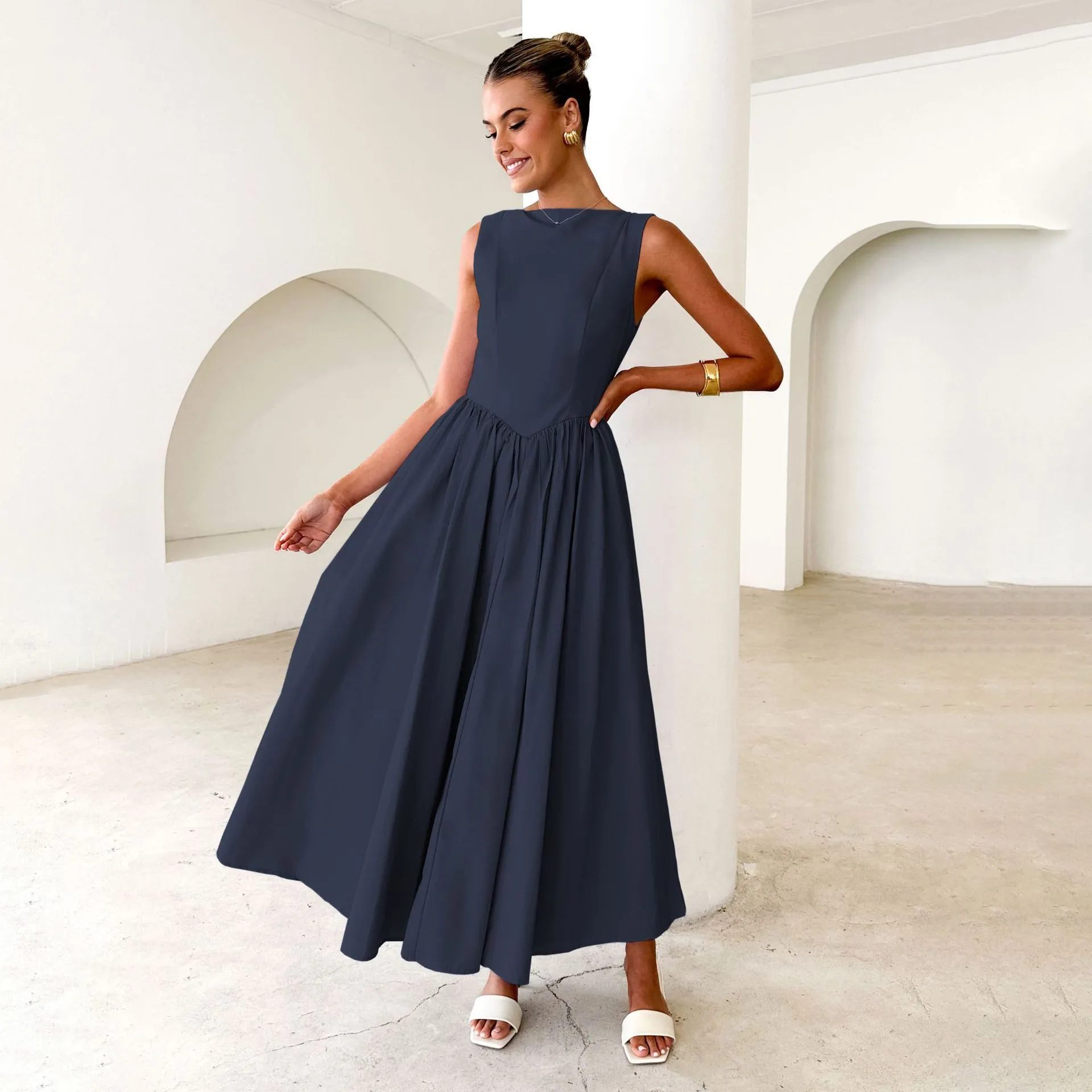 New Spring And Summer   Foreign Trade Women's Clothing  Backless Pleated Solid Color Sleeveless Dress Women display picture 39