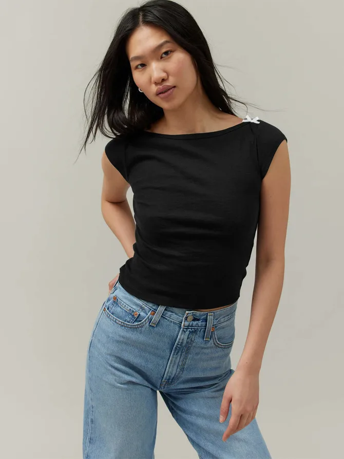Designed   Spring And Summer New Fashion Trend Solid Color Shoulder T-shirt Bow Decoration Slim Top display picture 15