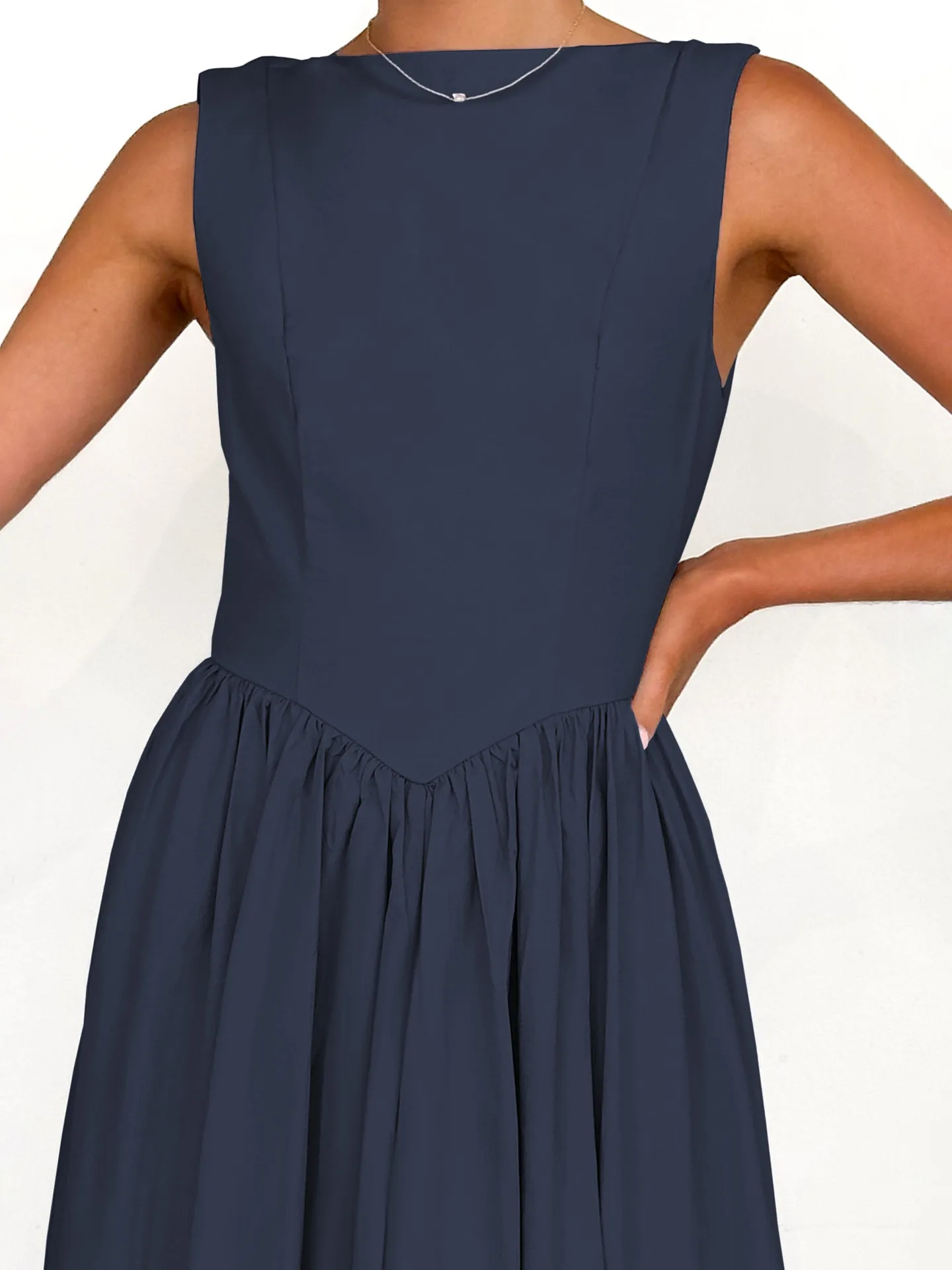 New Spring And Summer   Foreign Trade Women's Clothing  Backless Pleated Solid Color Sleeveless Dress Women display picture 22