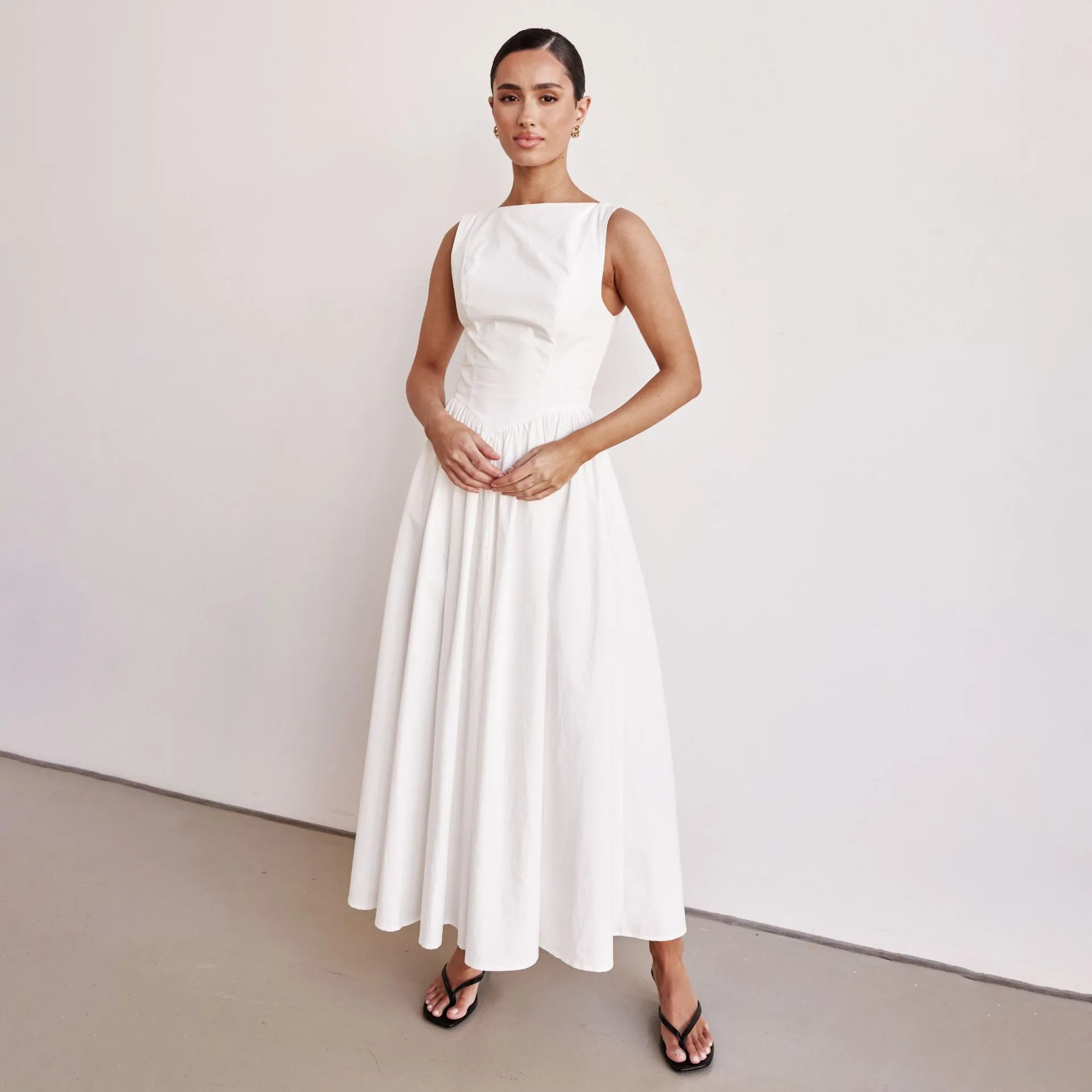 New Spring And Summer   Foreign Trade Women's Clothing  Backless Pleated Solid Color Sleeveless Dress Women display picture 30