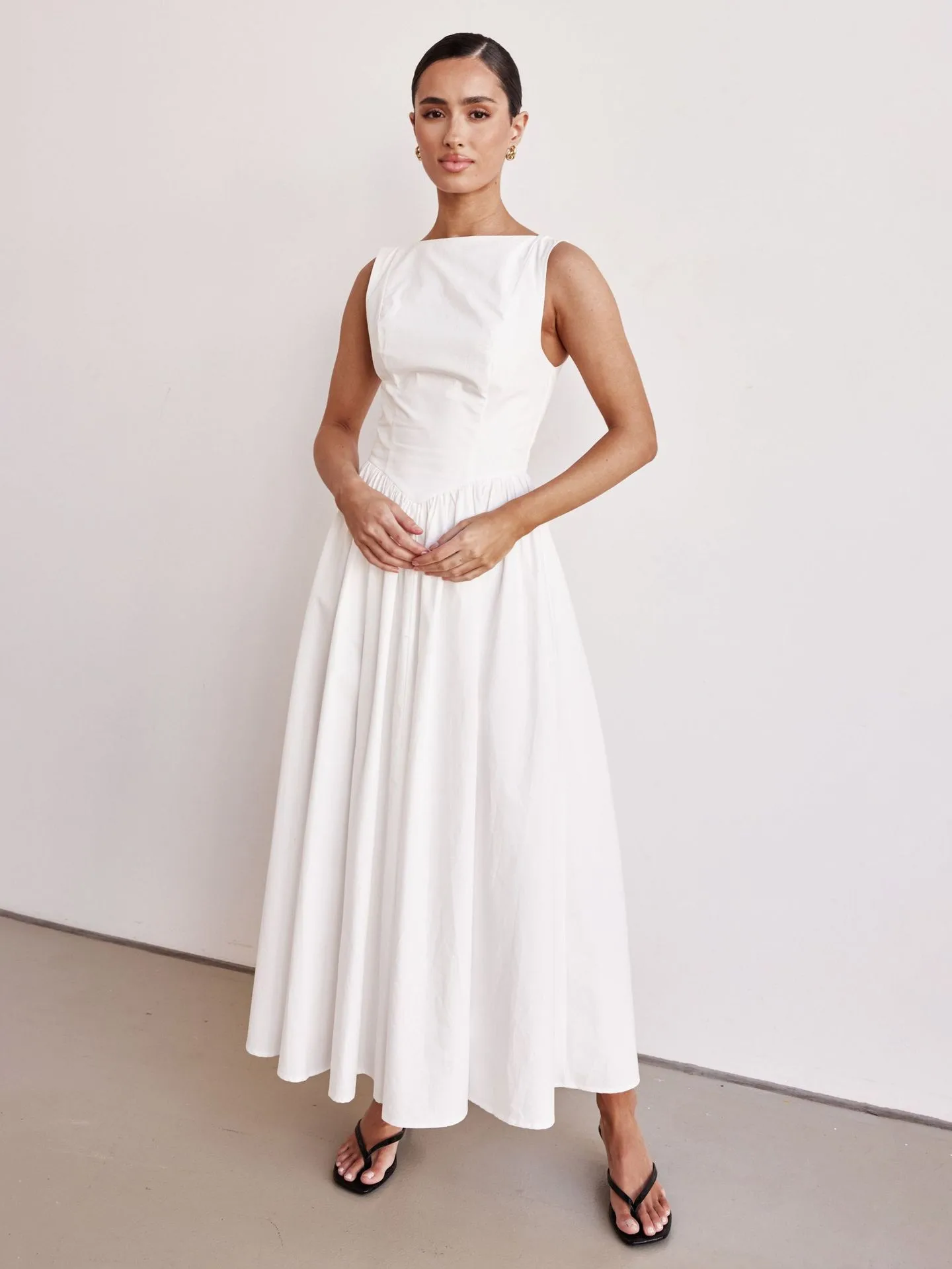New Spring And Summer   Foreign Trade Women's Clothing  Backless Pleated Solid Color Sleeveless Dress Women display picture 31