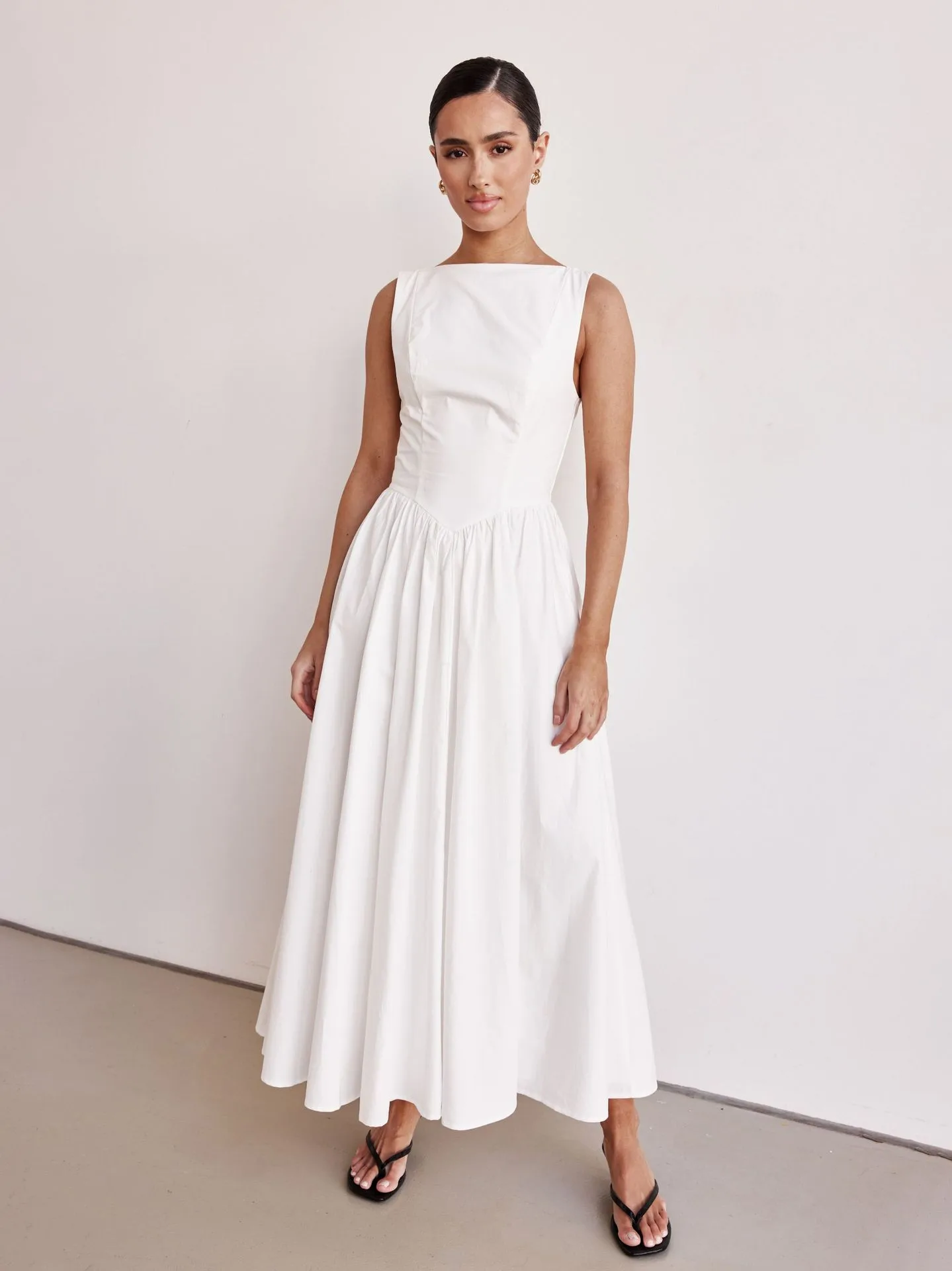 New Spring And Summer   Foreign Trade Women's Clothing  Backless Pleated Solid Color Sleeveless Dress Women display picture 32