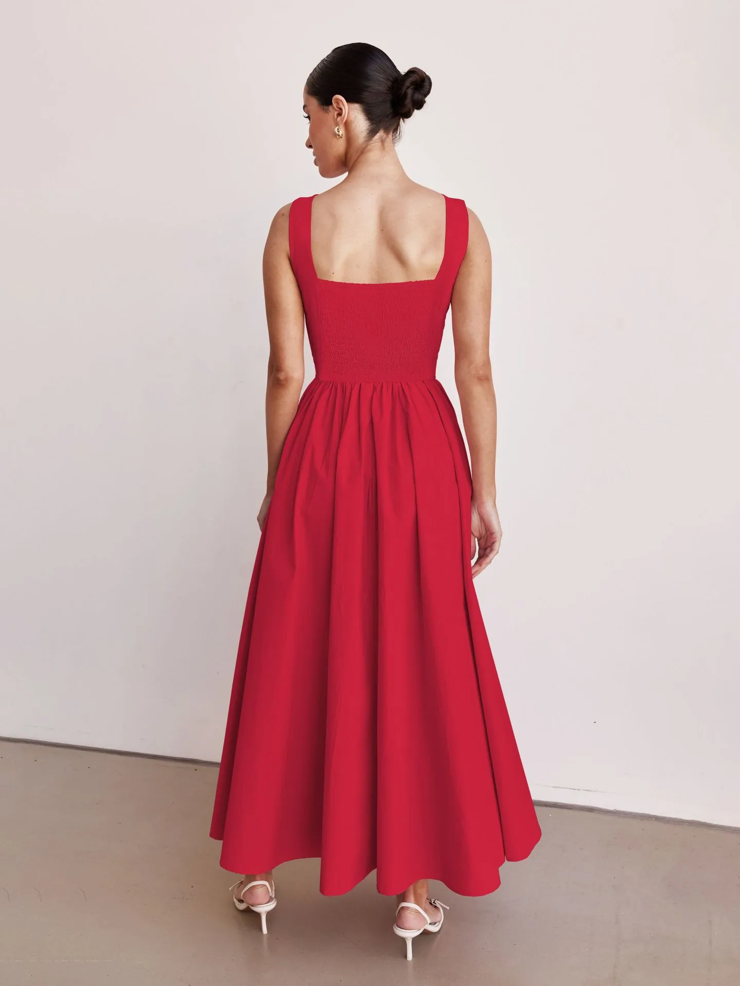 New Spring And Summer   Foreign Trade Women's Clothing  Backless Pleated Solid Color Sleeveless Dress Women display picture 38