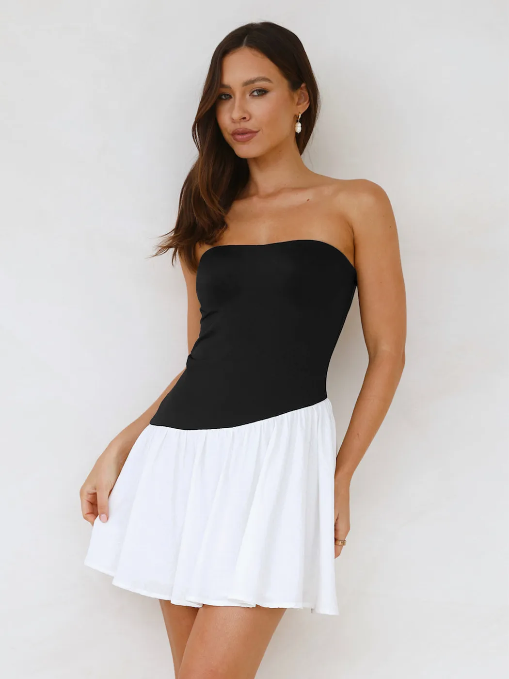 Foreign Trade New Products Hot-selling  Women's Temperament Strapless Stitching Contrast Color Slim-fit High-end Dress display picture 5