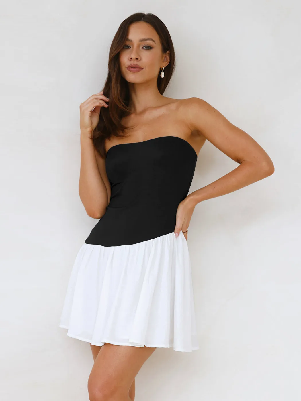 Foreign Trade New Products Hot-selling  Women's Temperament Strapless Stitching Contrast Color Slim-fit High-end Dress display picture 6