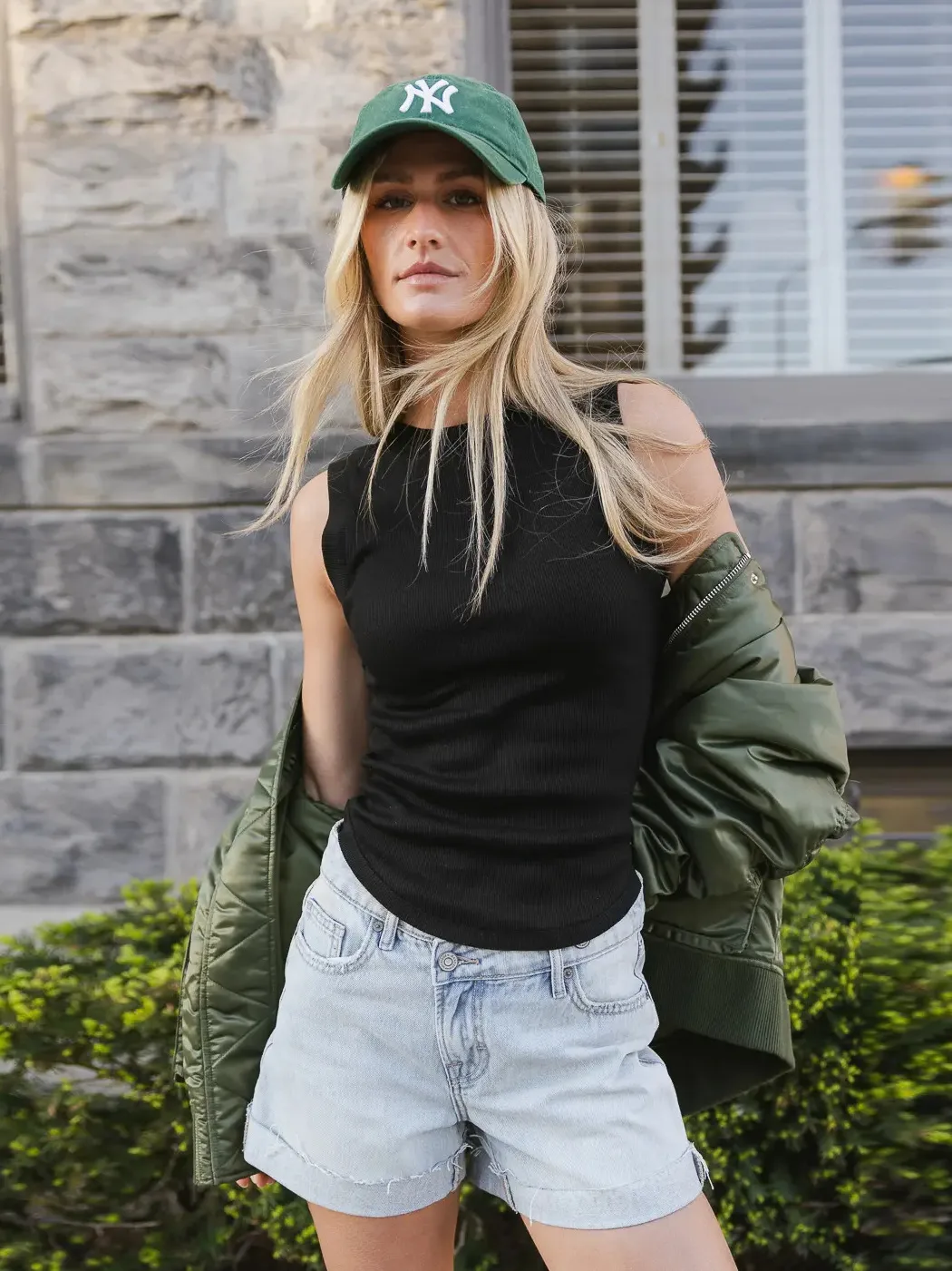 Designed   Spring And Summer New Explosions Y2K Solid Color Slim Fit Thread Sleeveless Outer Wear Vest Top Women display picture 23