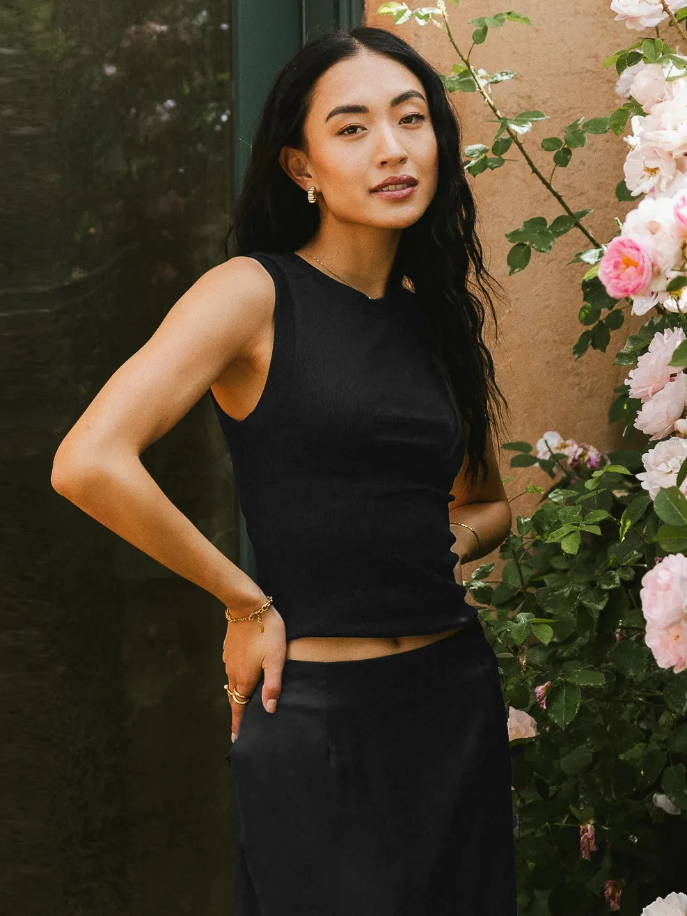 Designed   Spring And Summer New Explosions Y2K Solid Color Slim Fit Thread Sleeveless Outer Wear Vest Top Women display picture 27