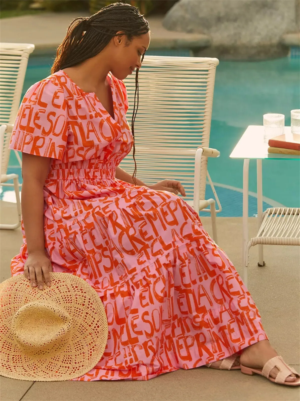 Spring And Summer New  Bohemian Style Elastic Waist V-neck Retro Digital Printing Dress display picture 9