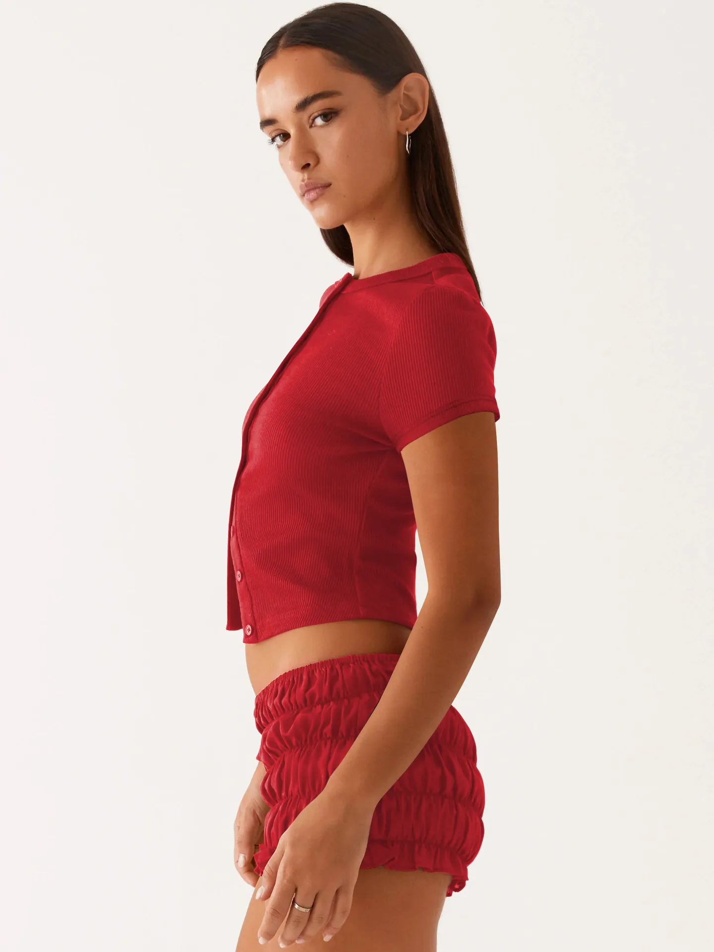 Spring And Summer New Thread Solid Color Round Neck Knitted Short-sleeved Cardigan High-end T-shirt For Women display picture 4