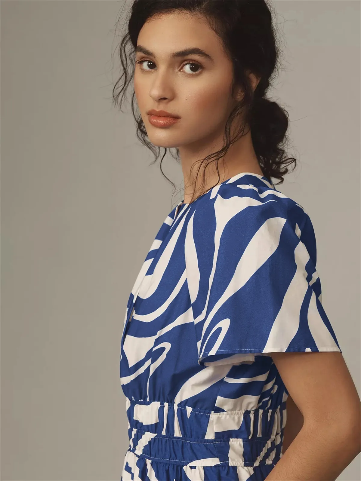 Spring And Summer New  Bohemian Style Elastic Waist V-neck Retro Digital Printing Dress display picture 20