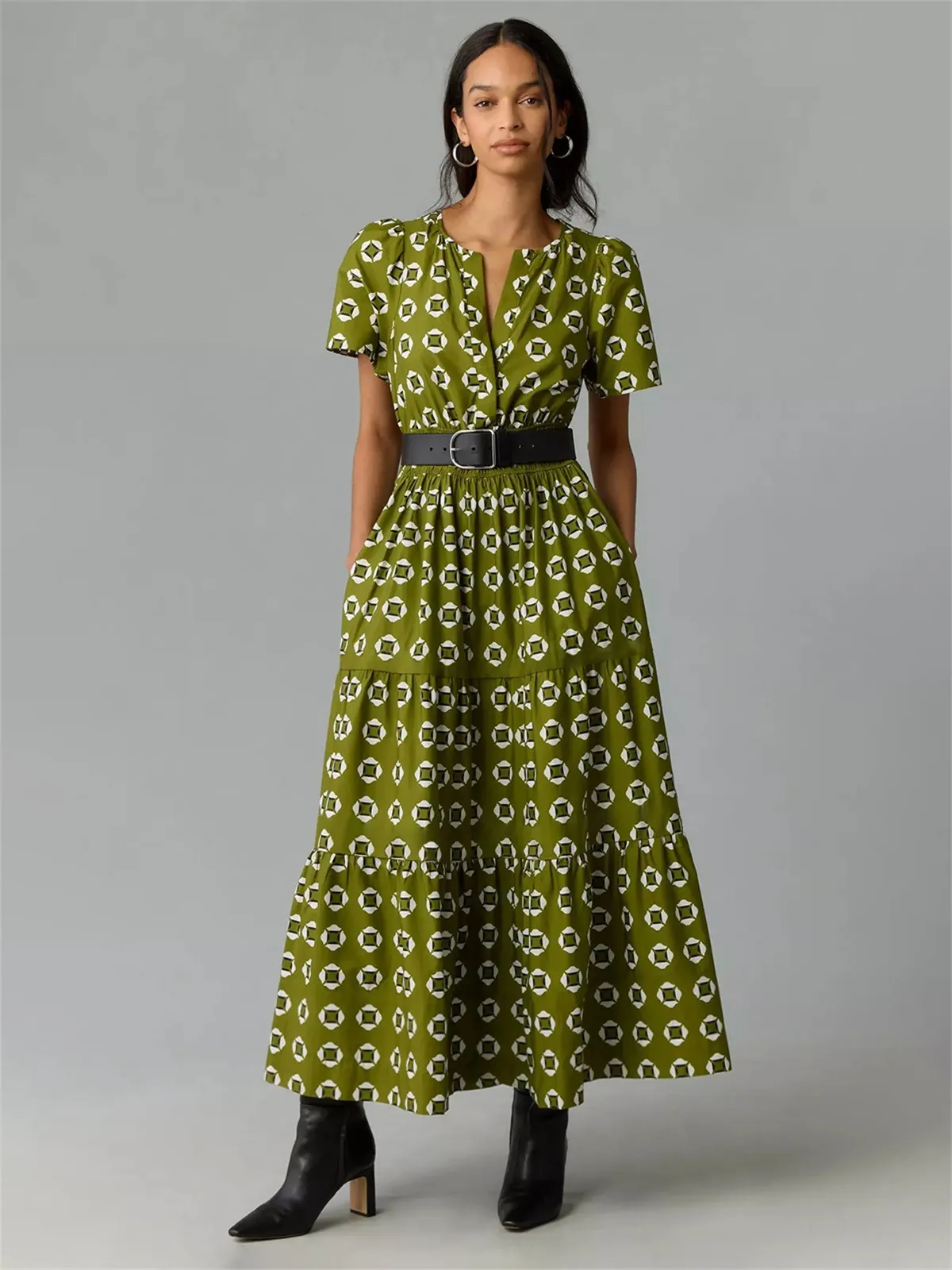 Spring And Summer New  Bohemian Style Elastic Waist V-neck Retro Digital Printing Dress display picture 22