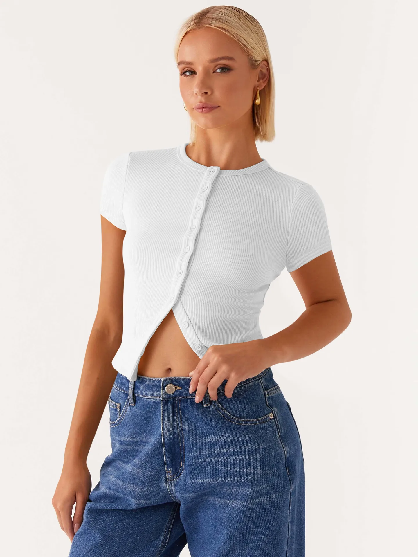 Spring And Summer New Thread Solid Color Round Neck Knitted Short-sleeved Cardigan High-end T-shirt For Women display picture 9