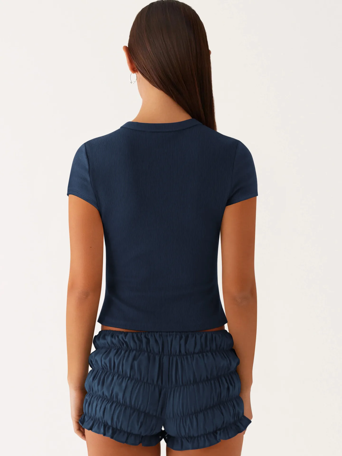 Spring And Summer New Thread Solid Color Round Neck Knitted Short-sleeved Cardigan High-end T-shirt For Women display picture 15