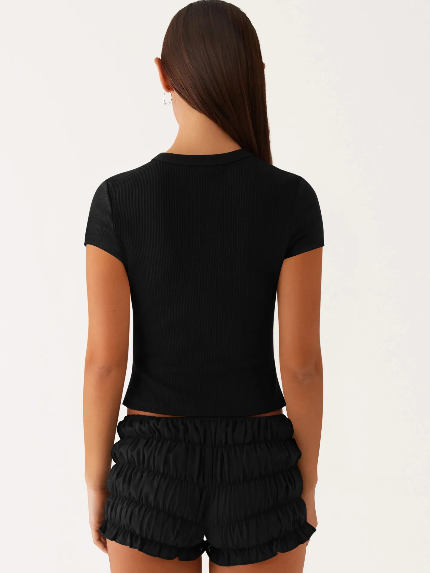 Spring And Summer New Thread Solid Color Round Neck Knitted Short-sleeved Cardigan High-end T-shirt For Women display picture 27