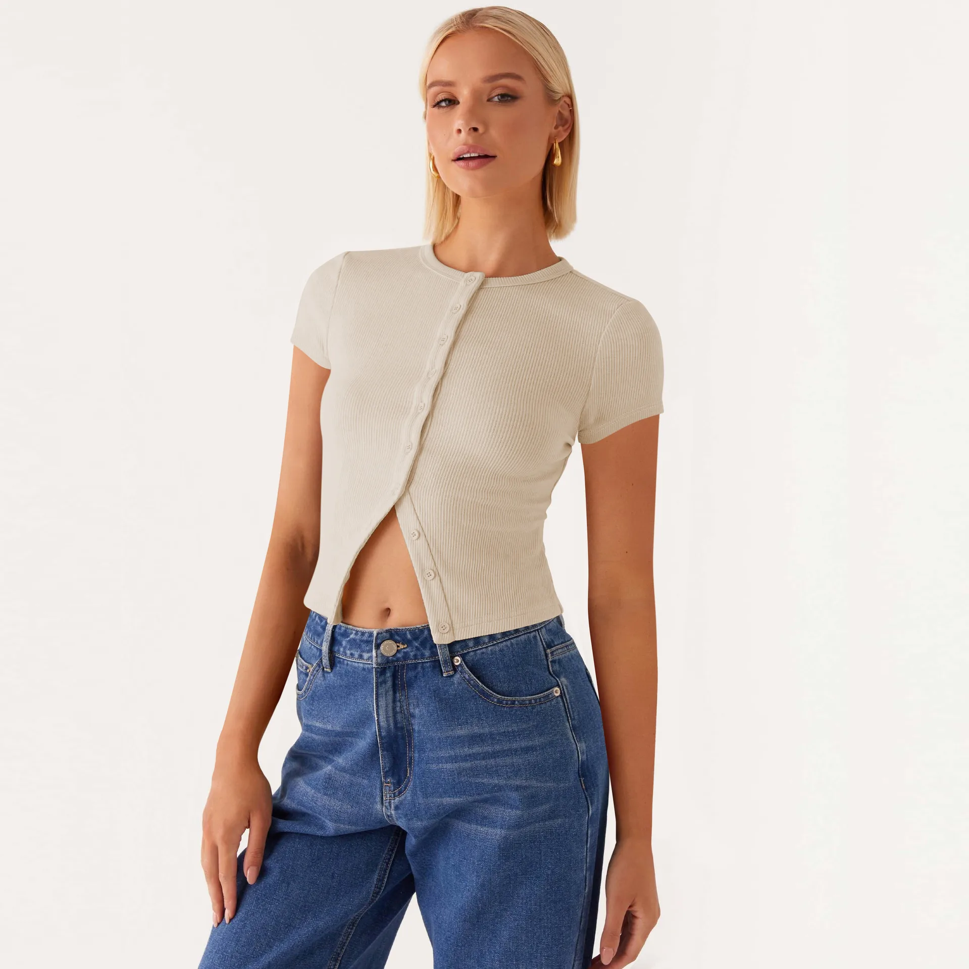 Spring And Summer New Thread Solid Color Round Neck Knitted Short-sleeved Cardigan High-end T-shirt For Women display picture 37