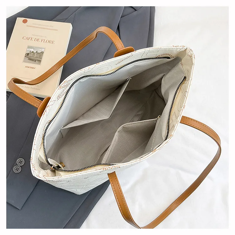 Women's Foreign Trade Bags  New Shoulder Bag Retro Fashion Casual Tote Bag Women's Simple Large Capacity Handbag display picture 3